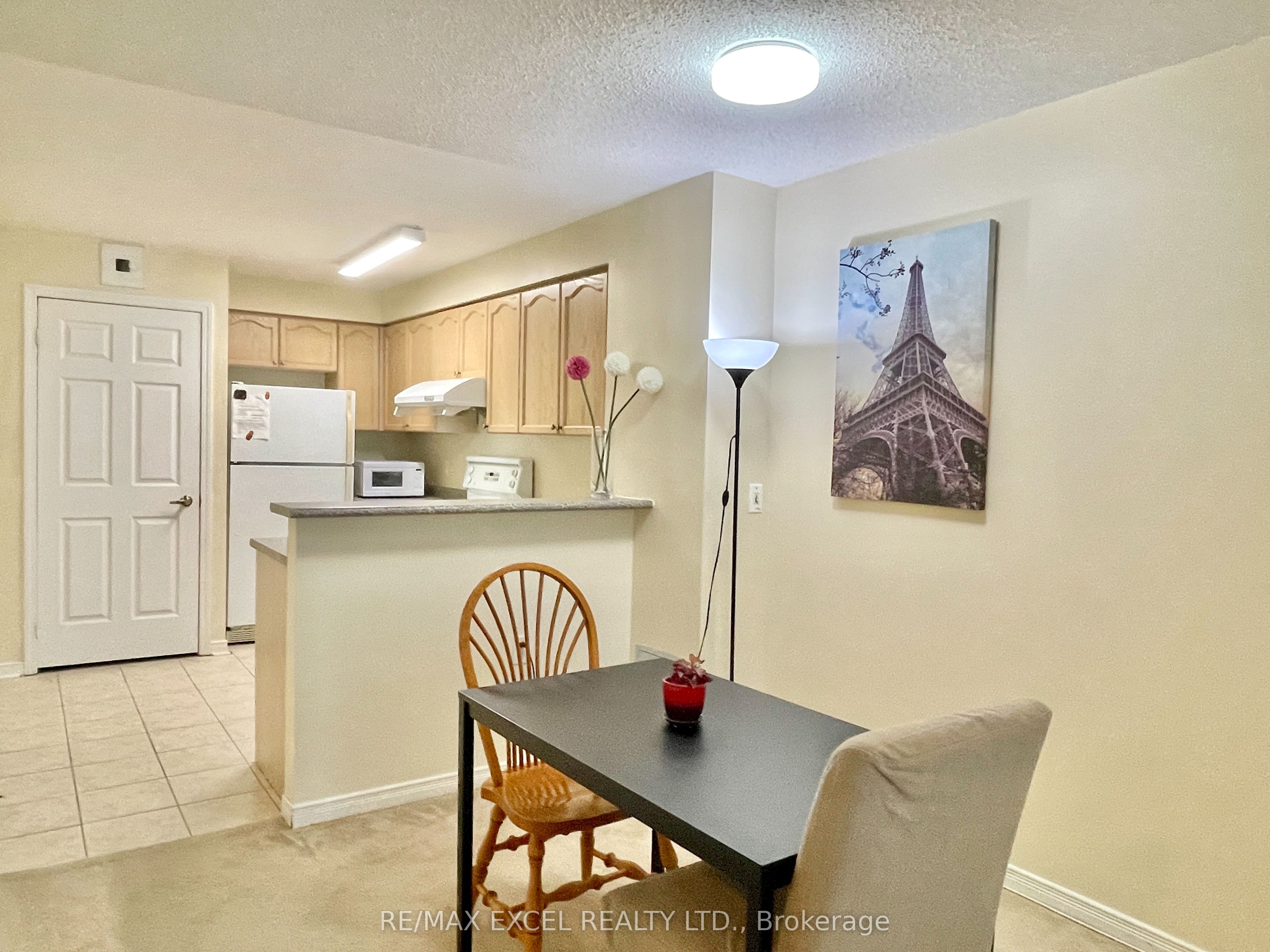 28 Olive Avenue 201 Property Photo 5