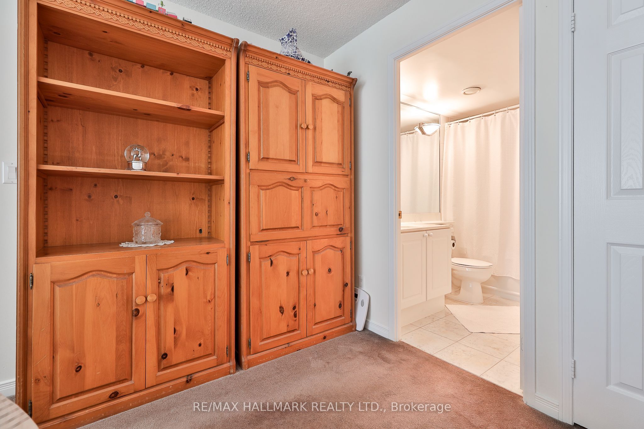 109 Front Street E 528 Property Photo 25