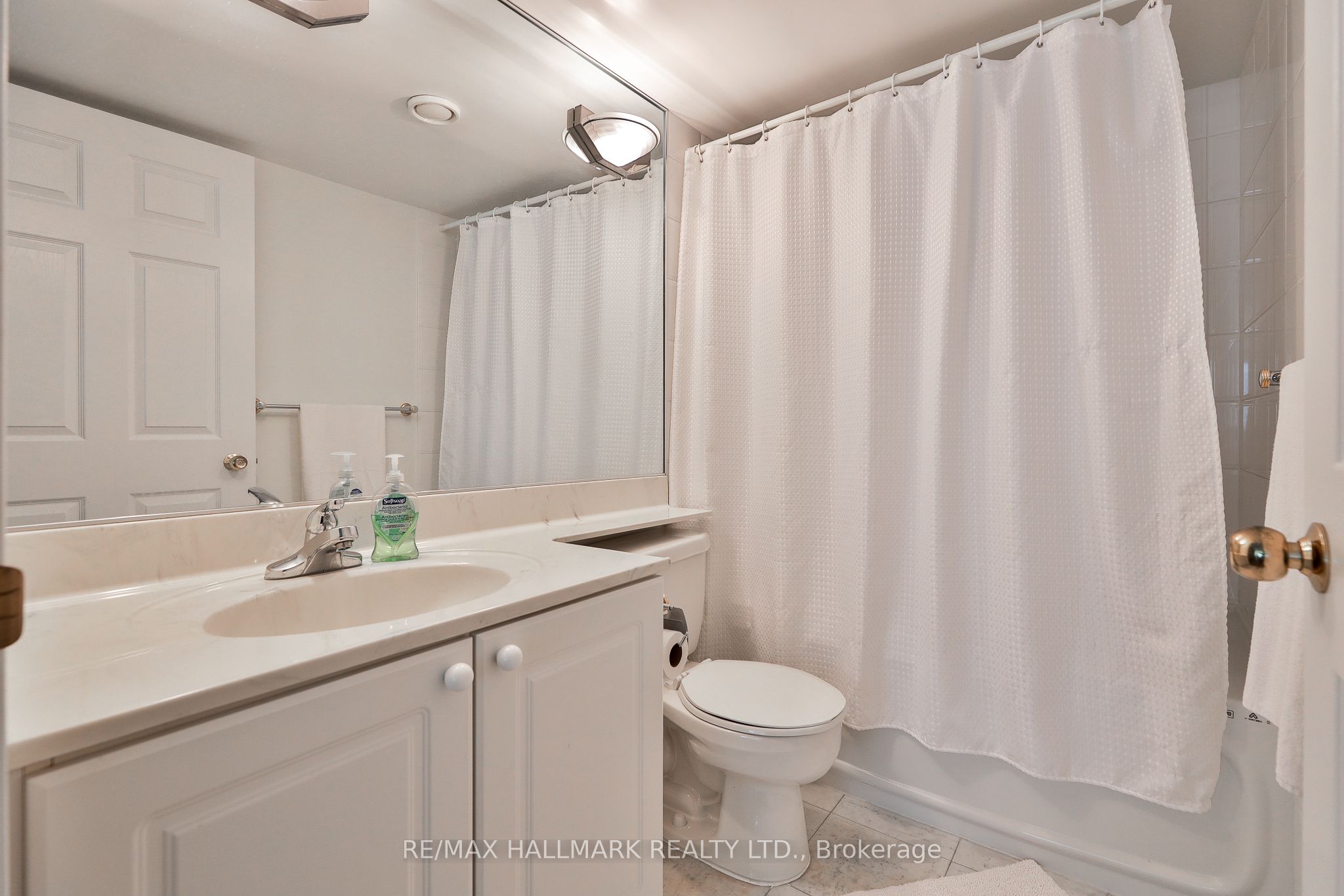 109 Front Street E 528 Property Photo 26