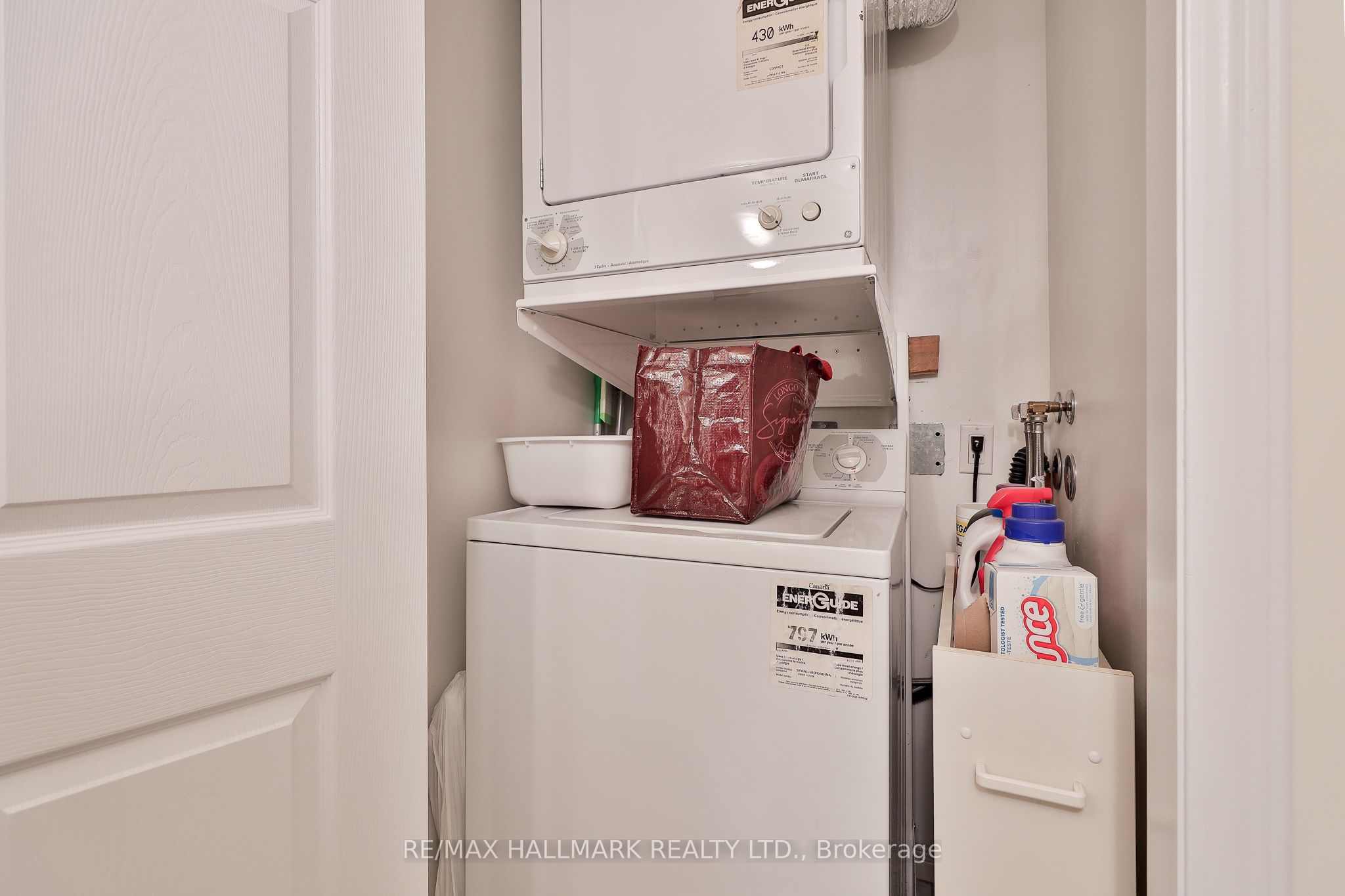 109 Front Street E 528 Property Photo 28