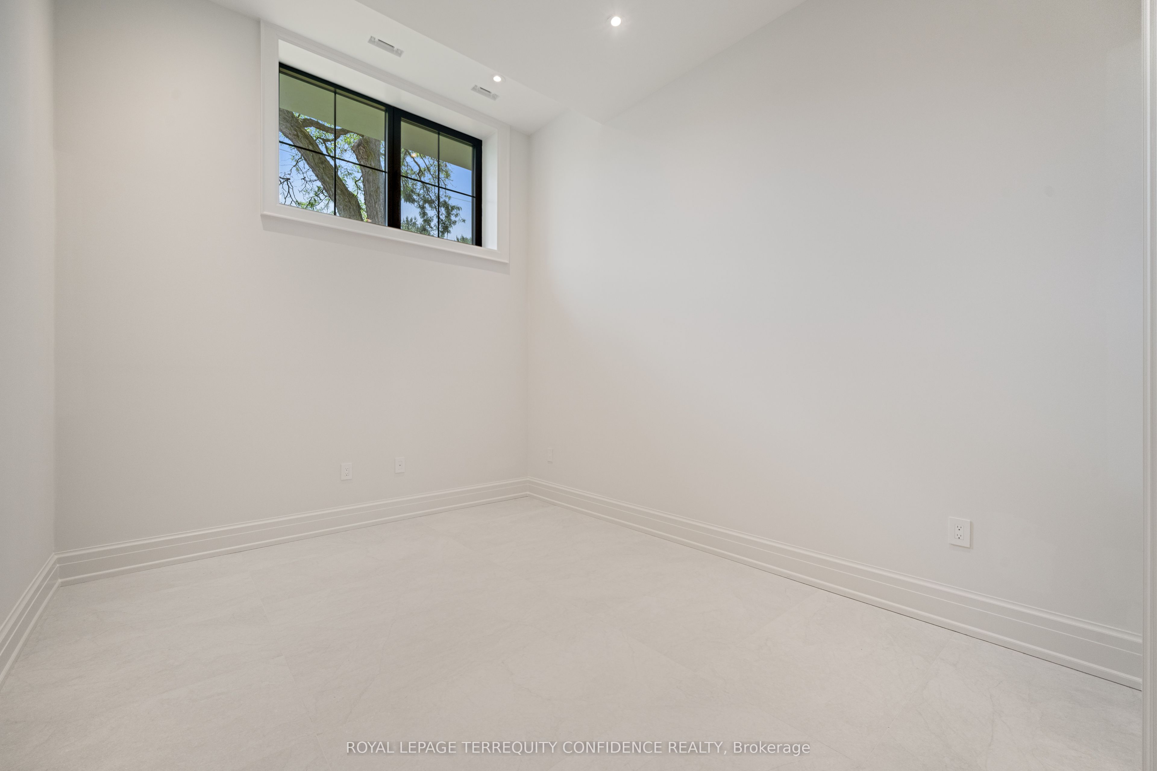 272 Horsham Avenue Property Photo 33