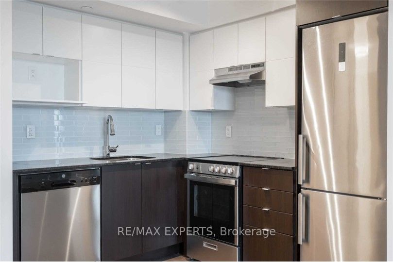 120 Varna Drive 317 Property Photo 6