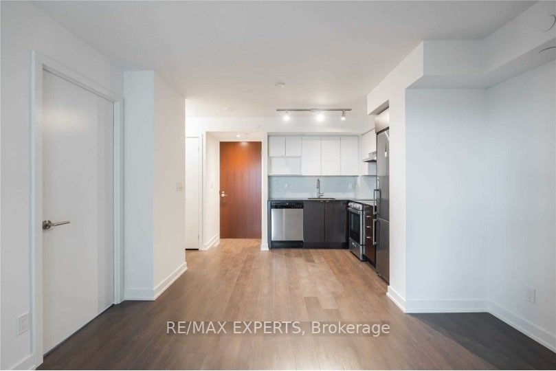 120 Varna Drive 317 Property Photo 8