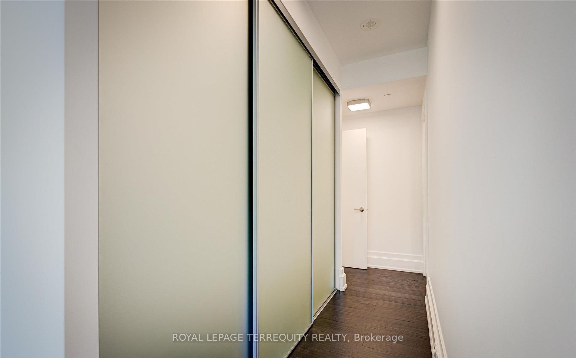 3 Southvale Drive 401 Property Photo 23