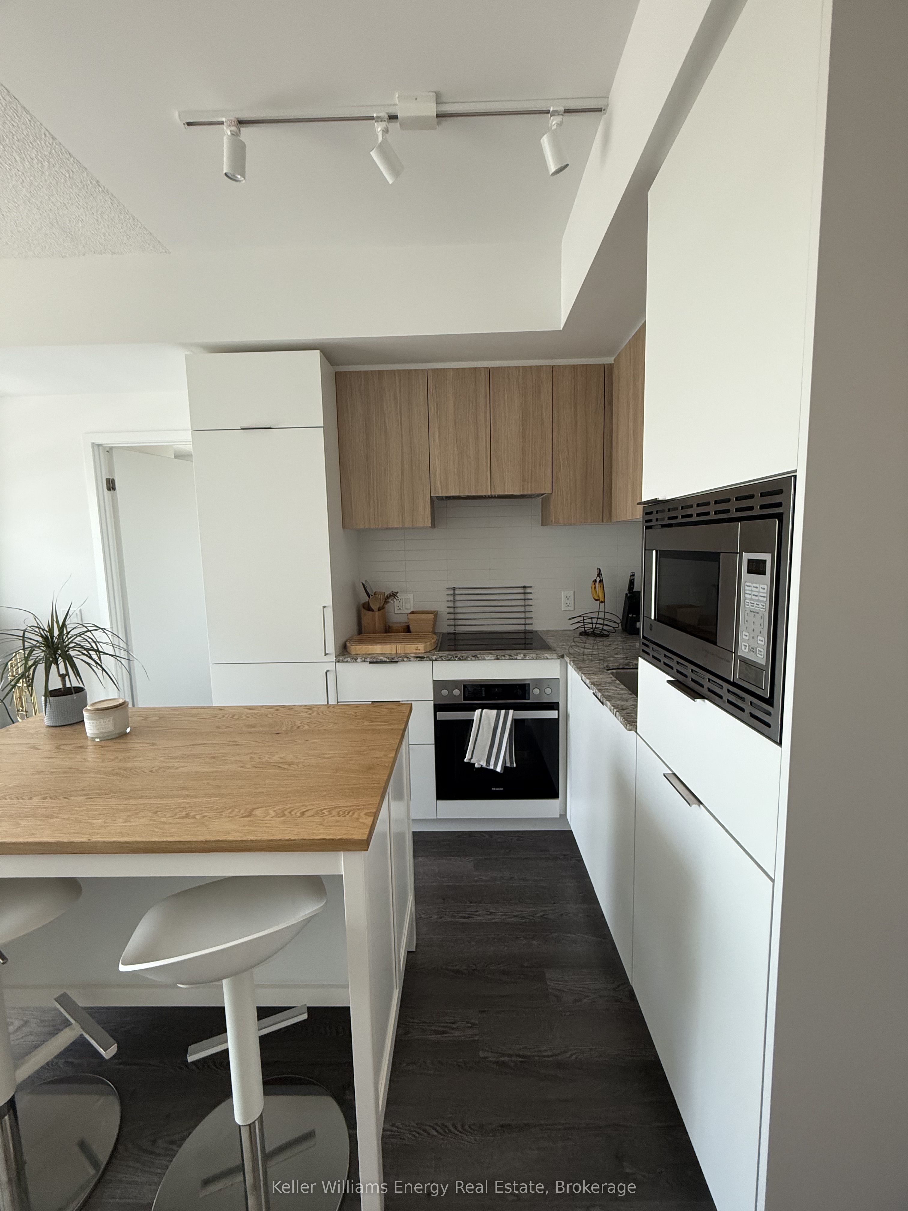 50 O'neill Road 1208 Property Photo 8