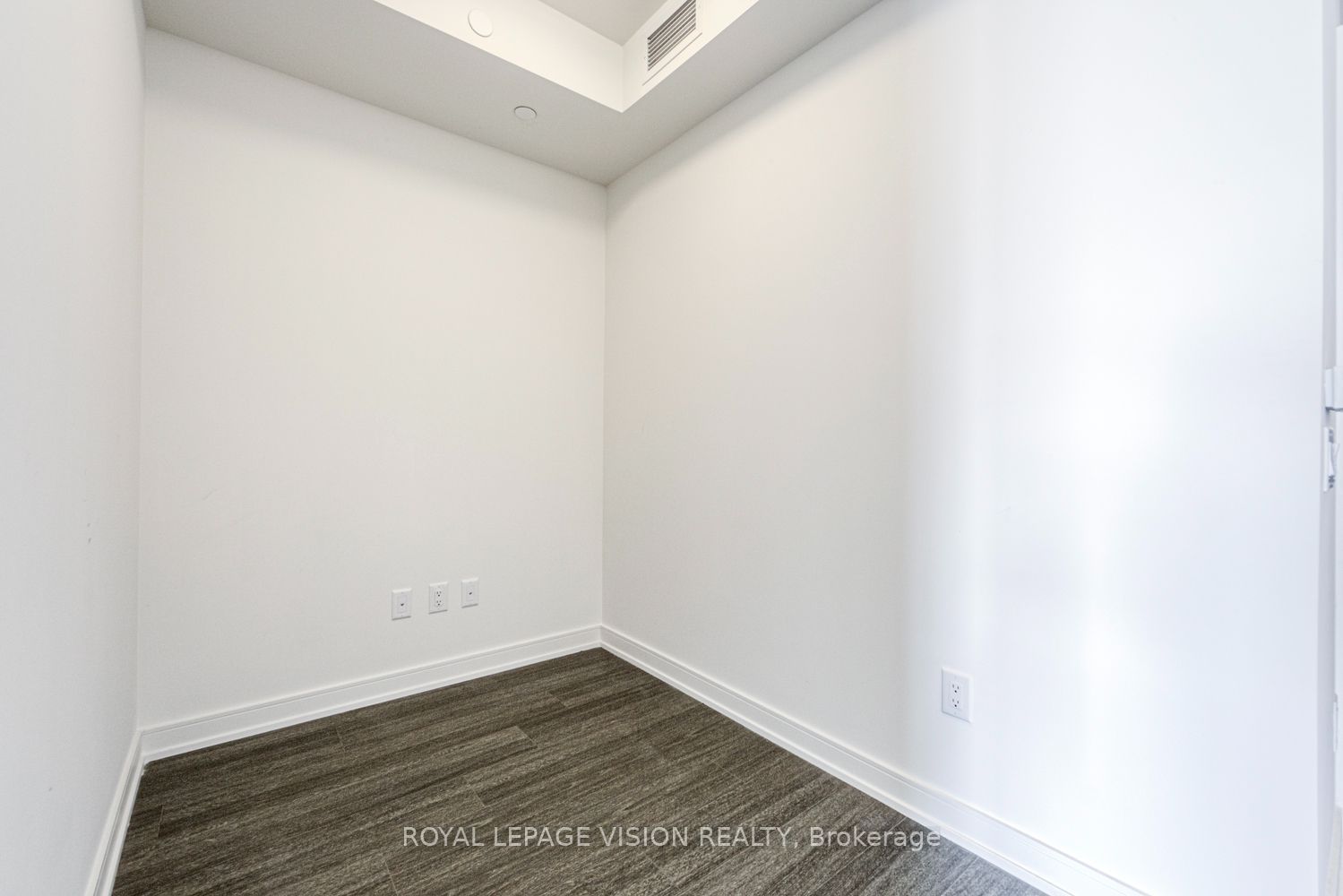 425 Front Street E 1008 Property Photo 6