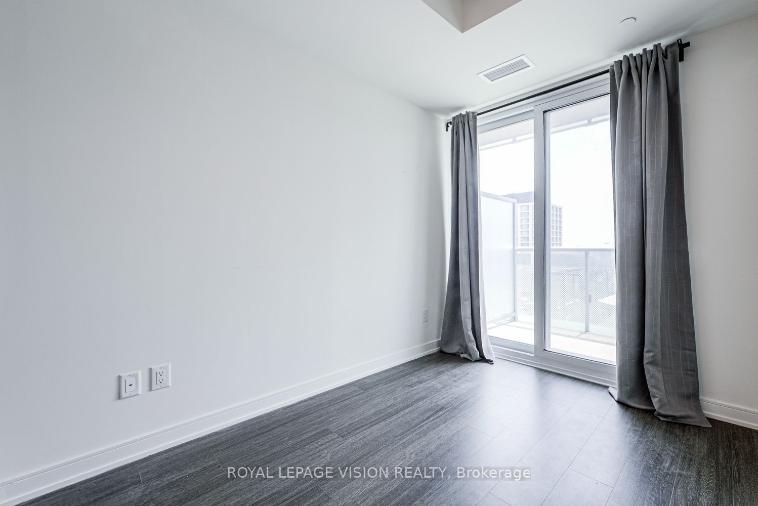 425 Front Street E 1008 Property Photo 12