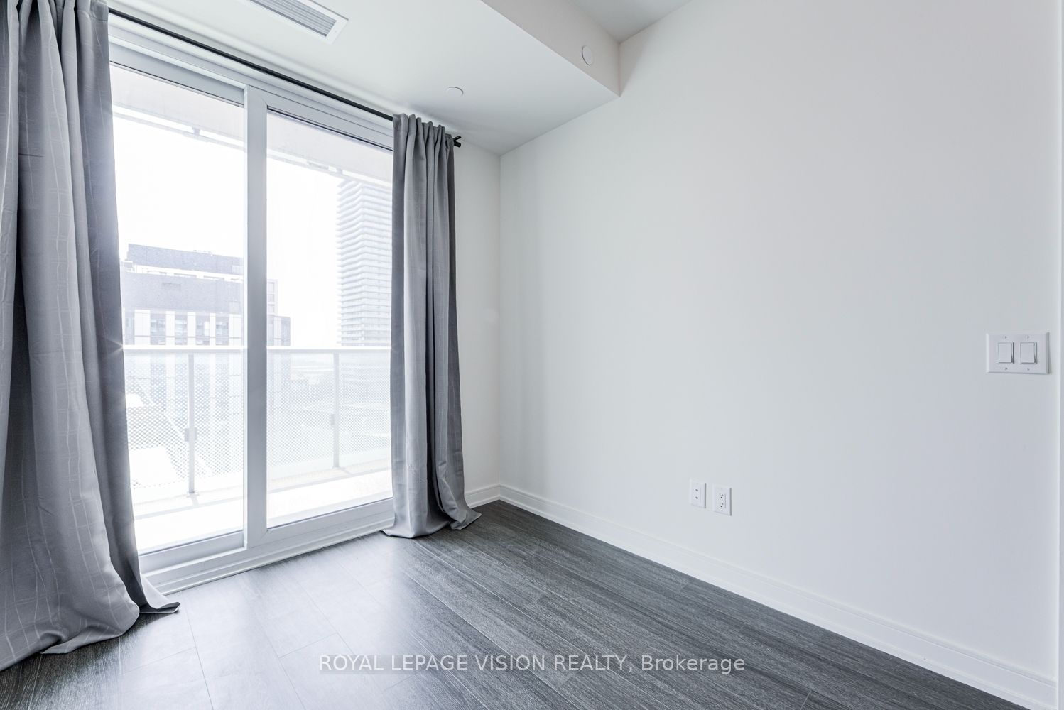 425 Front Street E 1008 Property Photo 13
