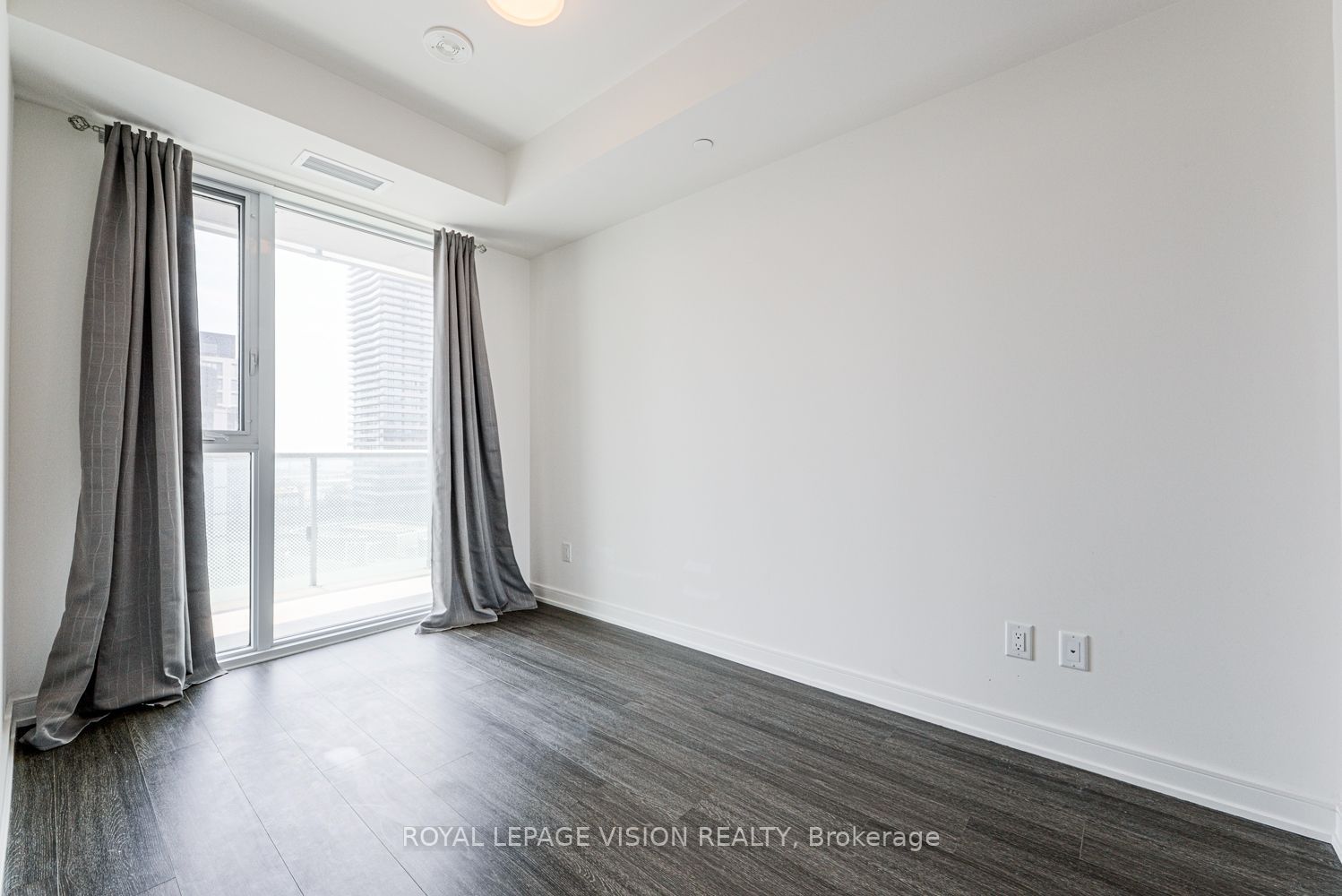 425 Front Street E 1008 Property Photo 16