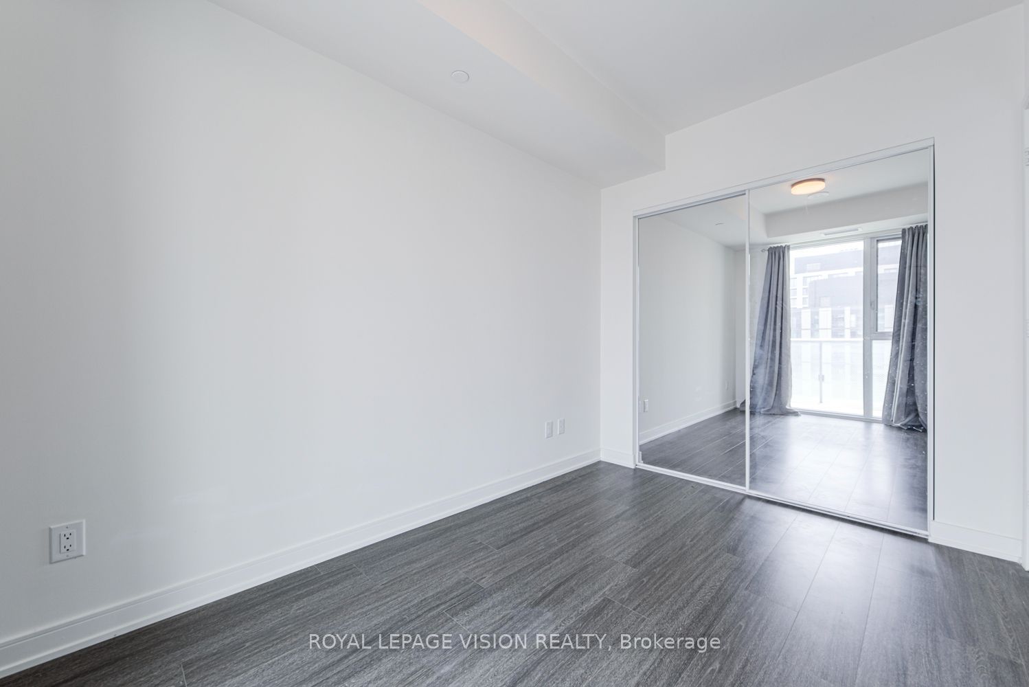 425 Front Street E 1008 Property Photo 18