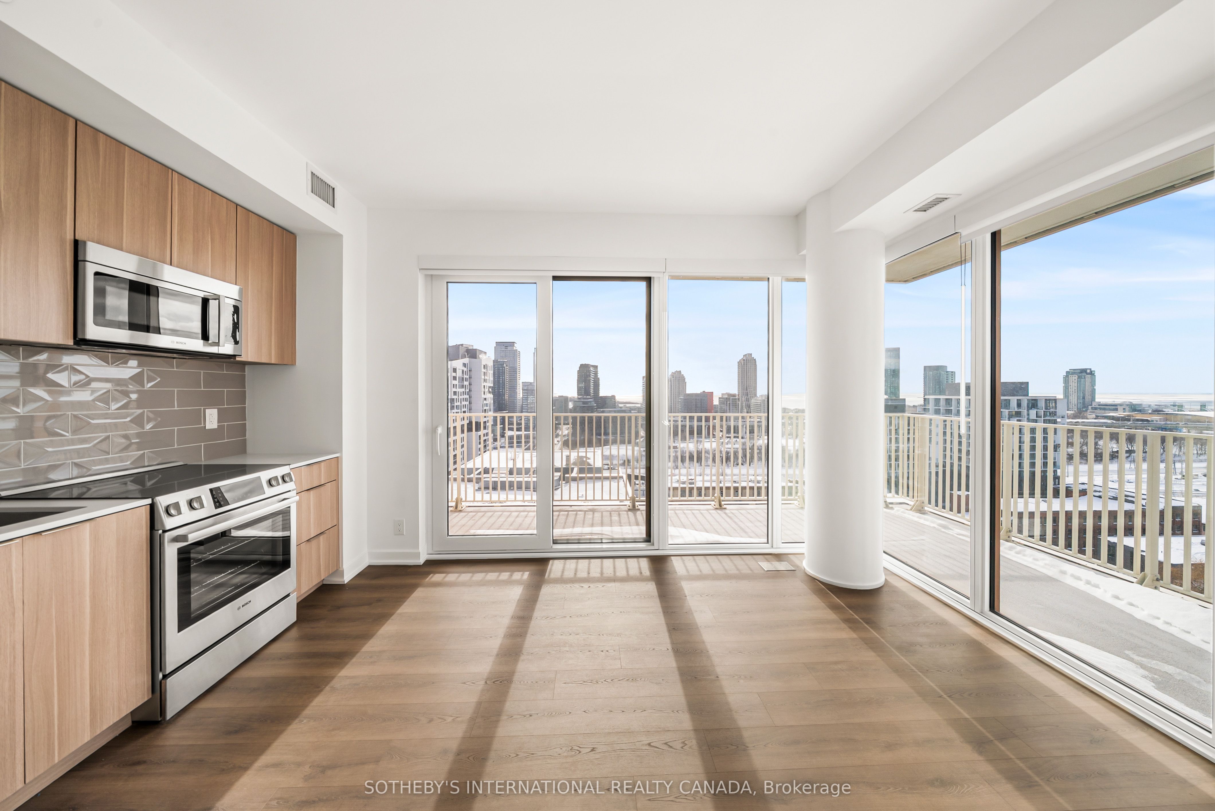 88 Bathurst Street 1417 Property Photo 3