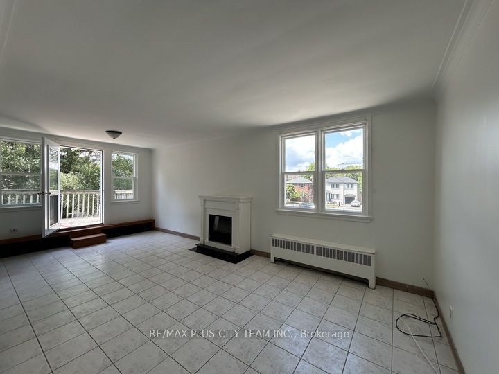 3432 Bathurst Street 2 Property Photo 1