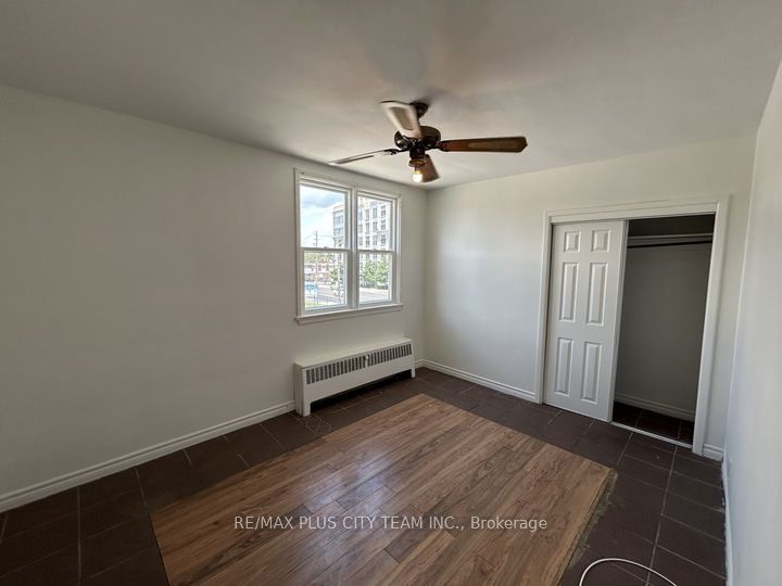 3432 Bathurst Street 2 Property Photo 6