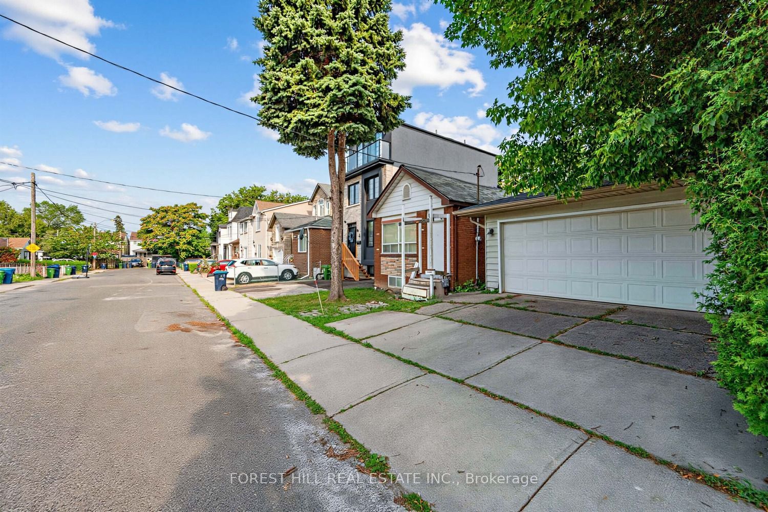 2 Mulberry Crescent Property Photo 2