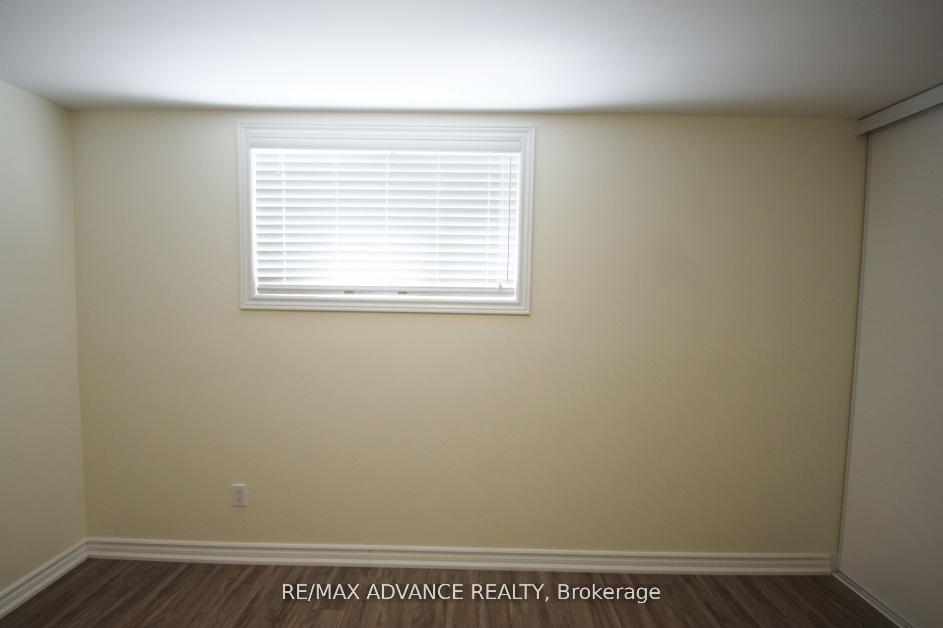 33 Carluke Crescent Lower Property Photo 22