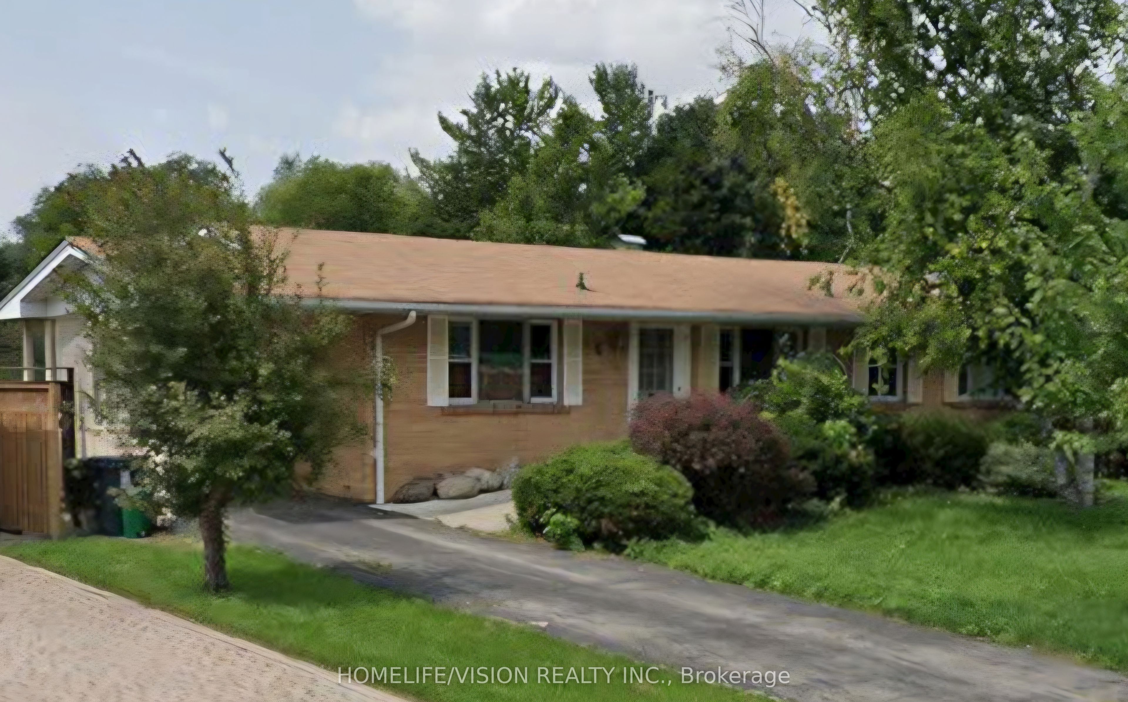 6 Brenham Crescent Property Photo 1