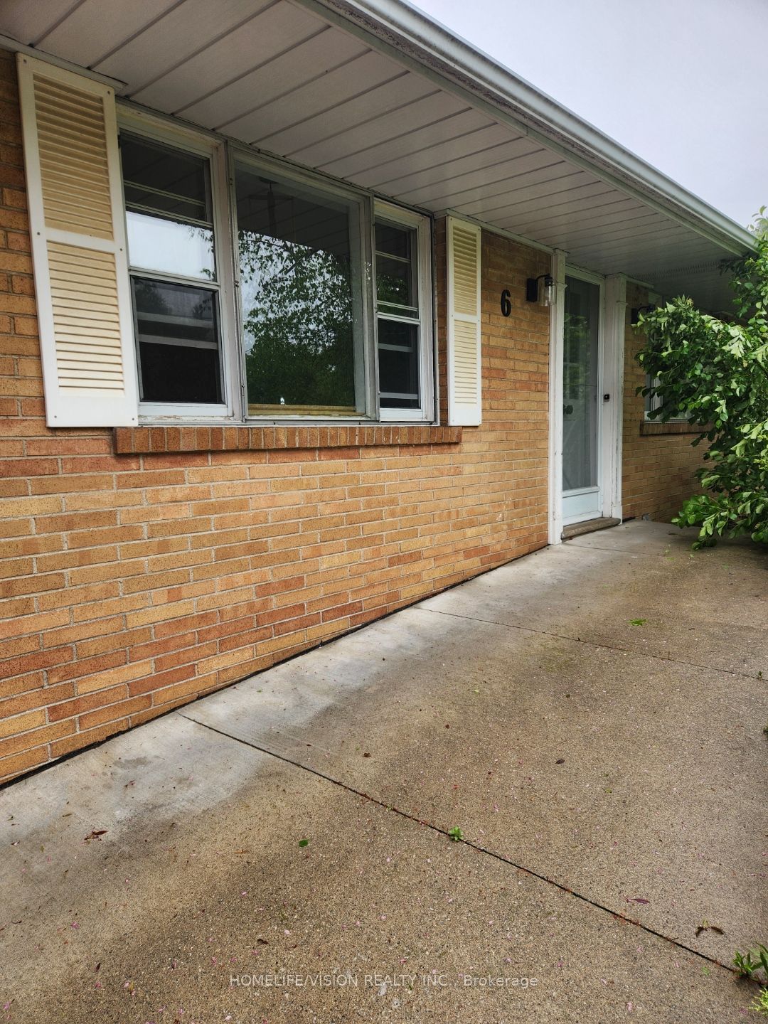 6 Brenham Crescent Property Photo 3