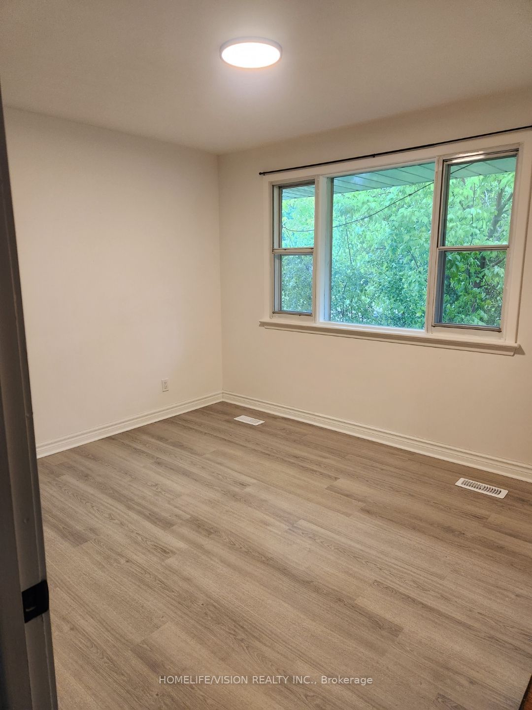 6 Brenham Crescent Property Photo 14