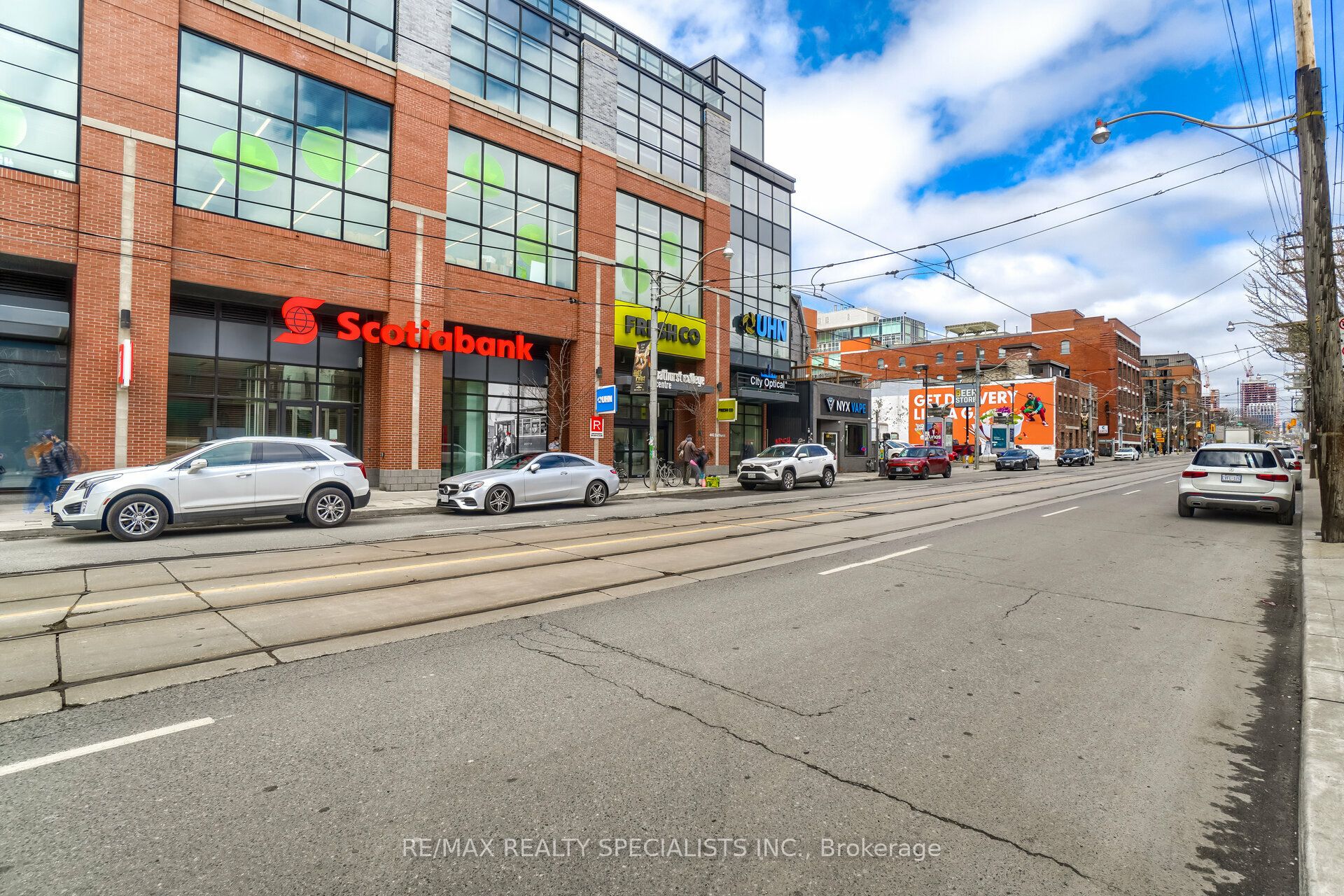 450 Bathurst Street 2 Property Photo 22
