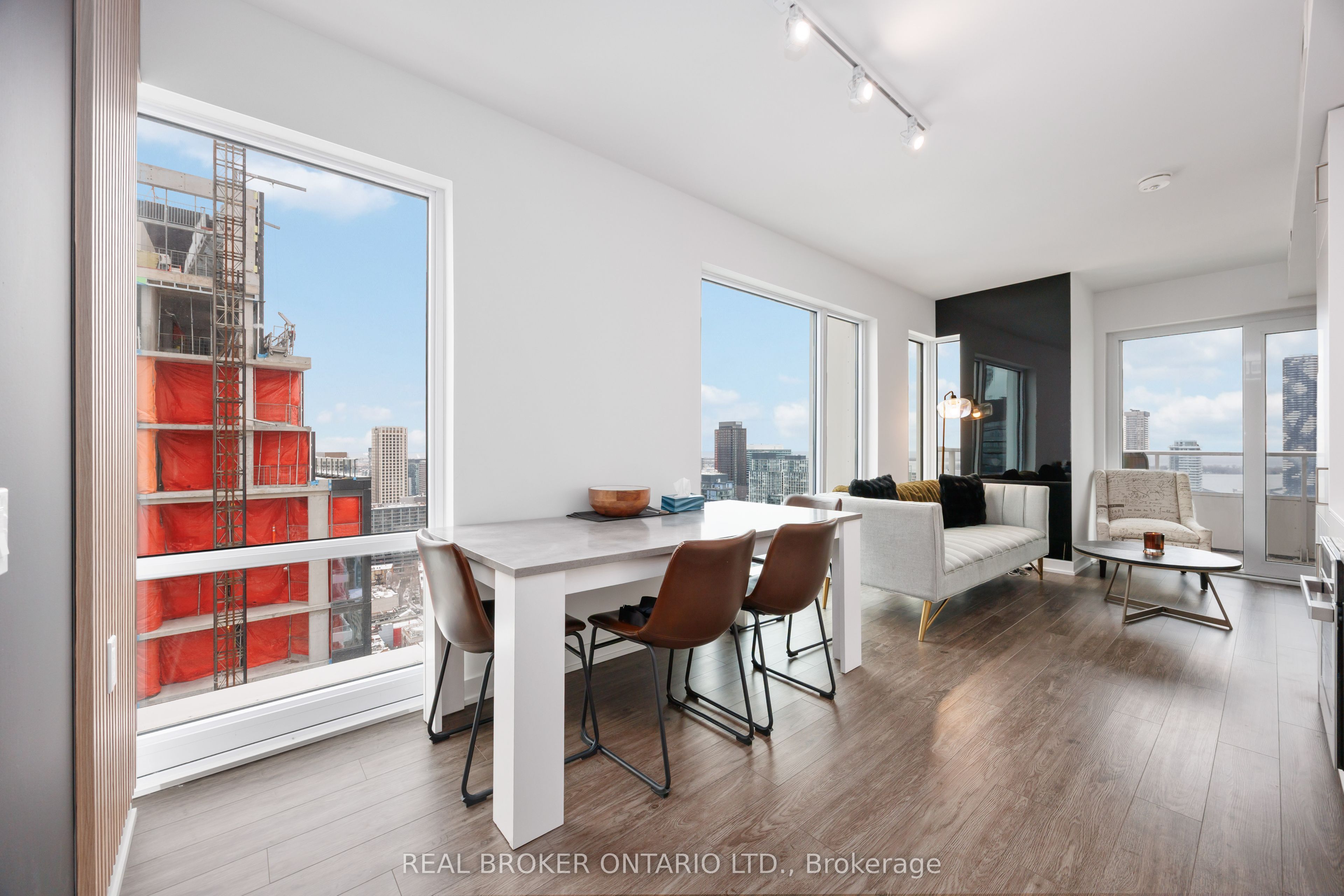 88 Queen Street Property Photo 11