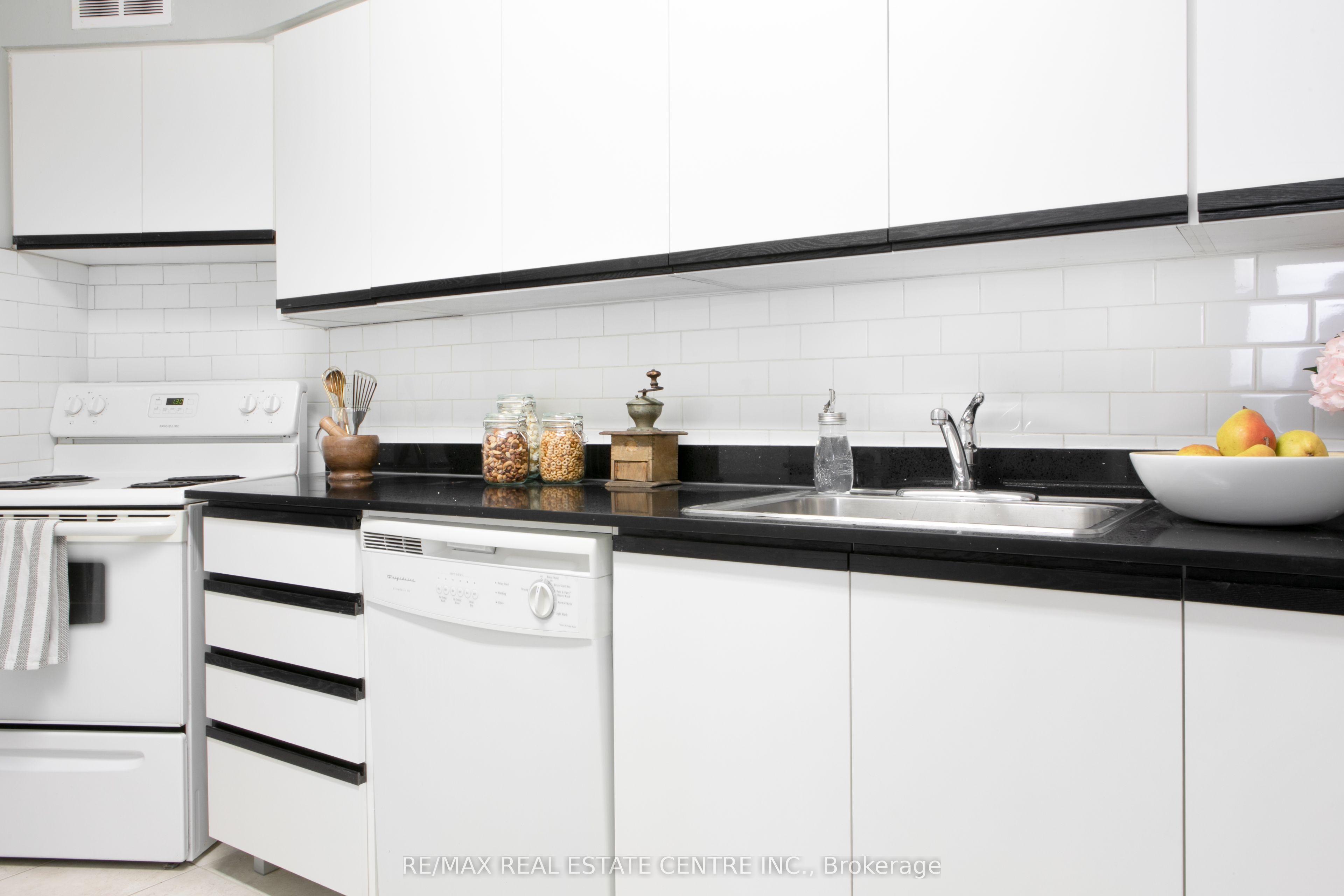 100 Graydon Hall Drive 509 Property Photo 16