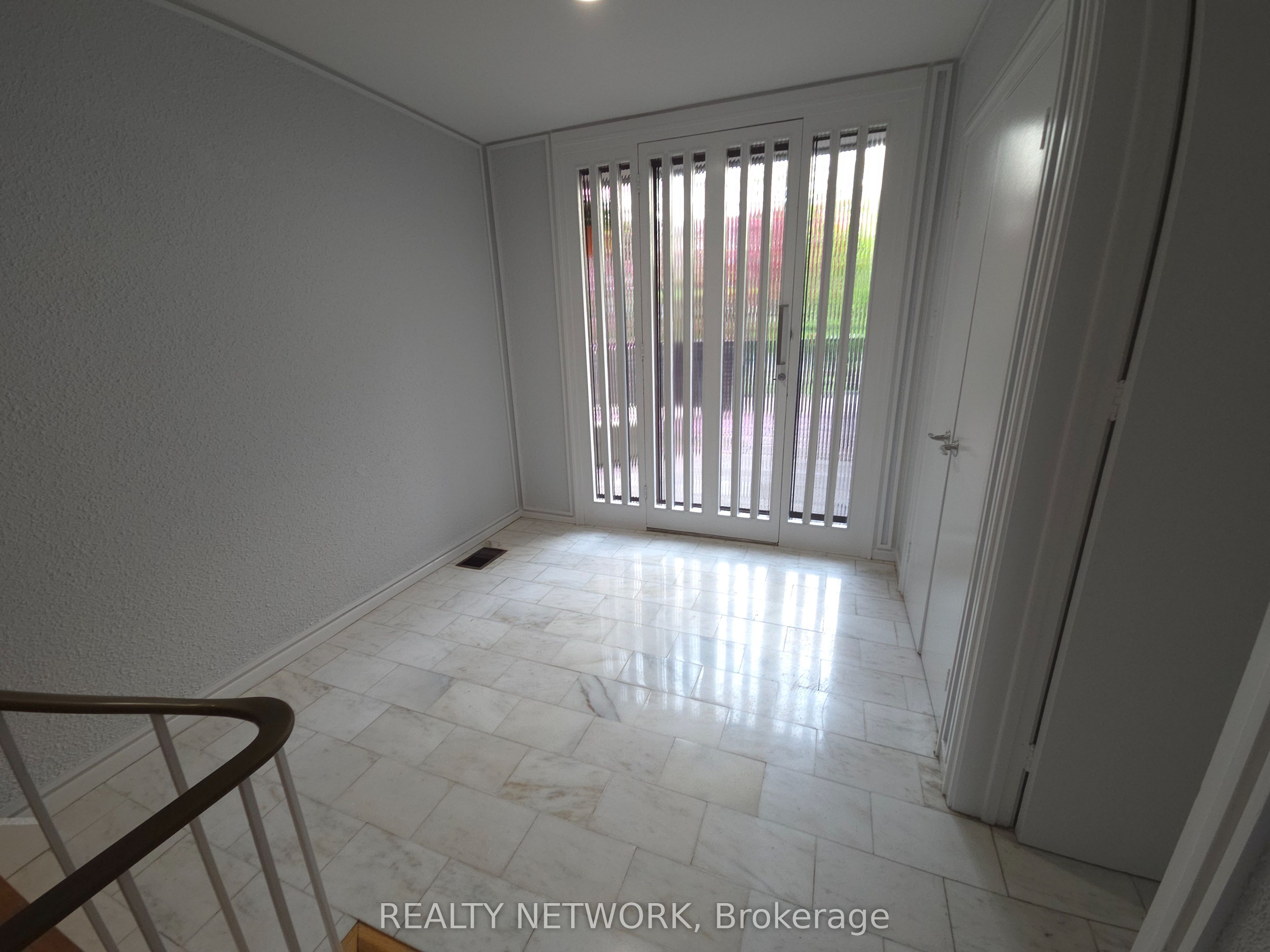 89 Elmsthorpe Avenue Property Photo 6