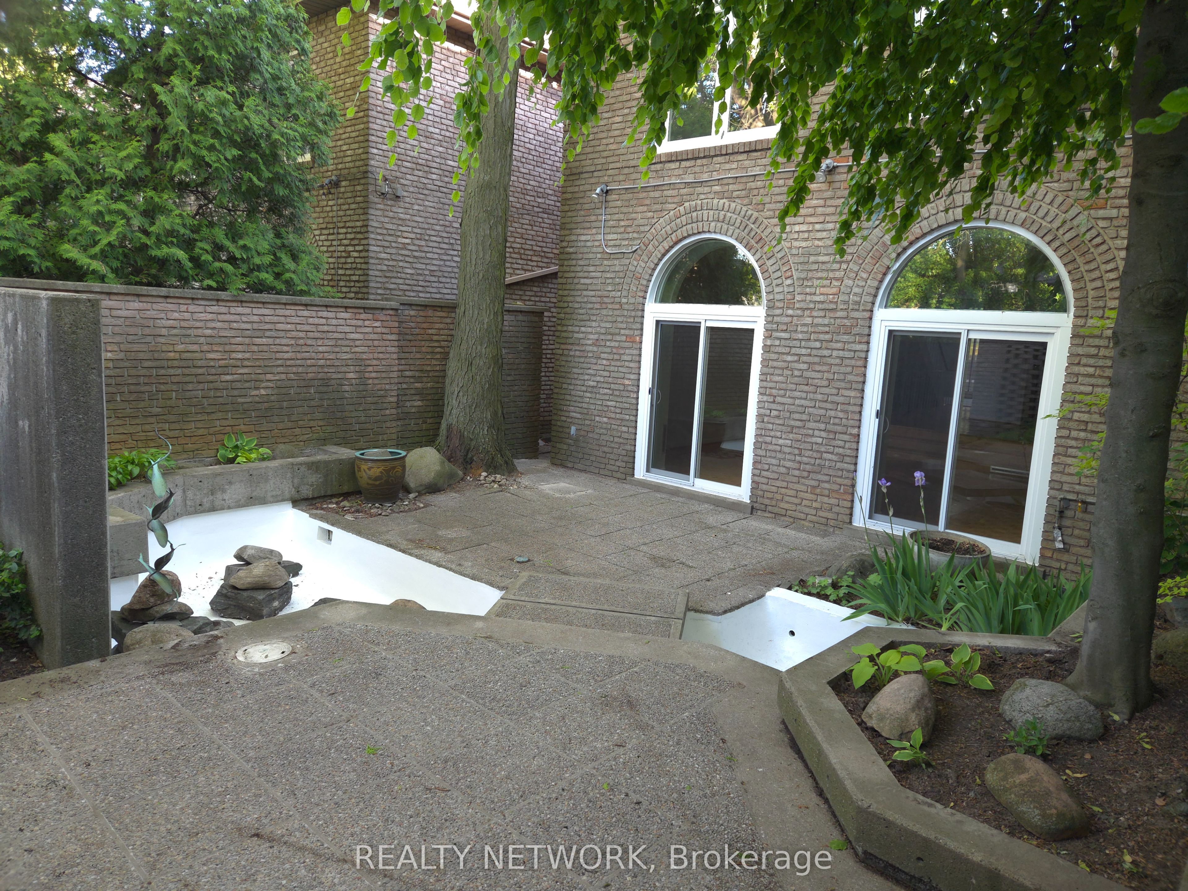 89 Elmsthorpe Avenue Property Photo 32