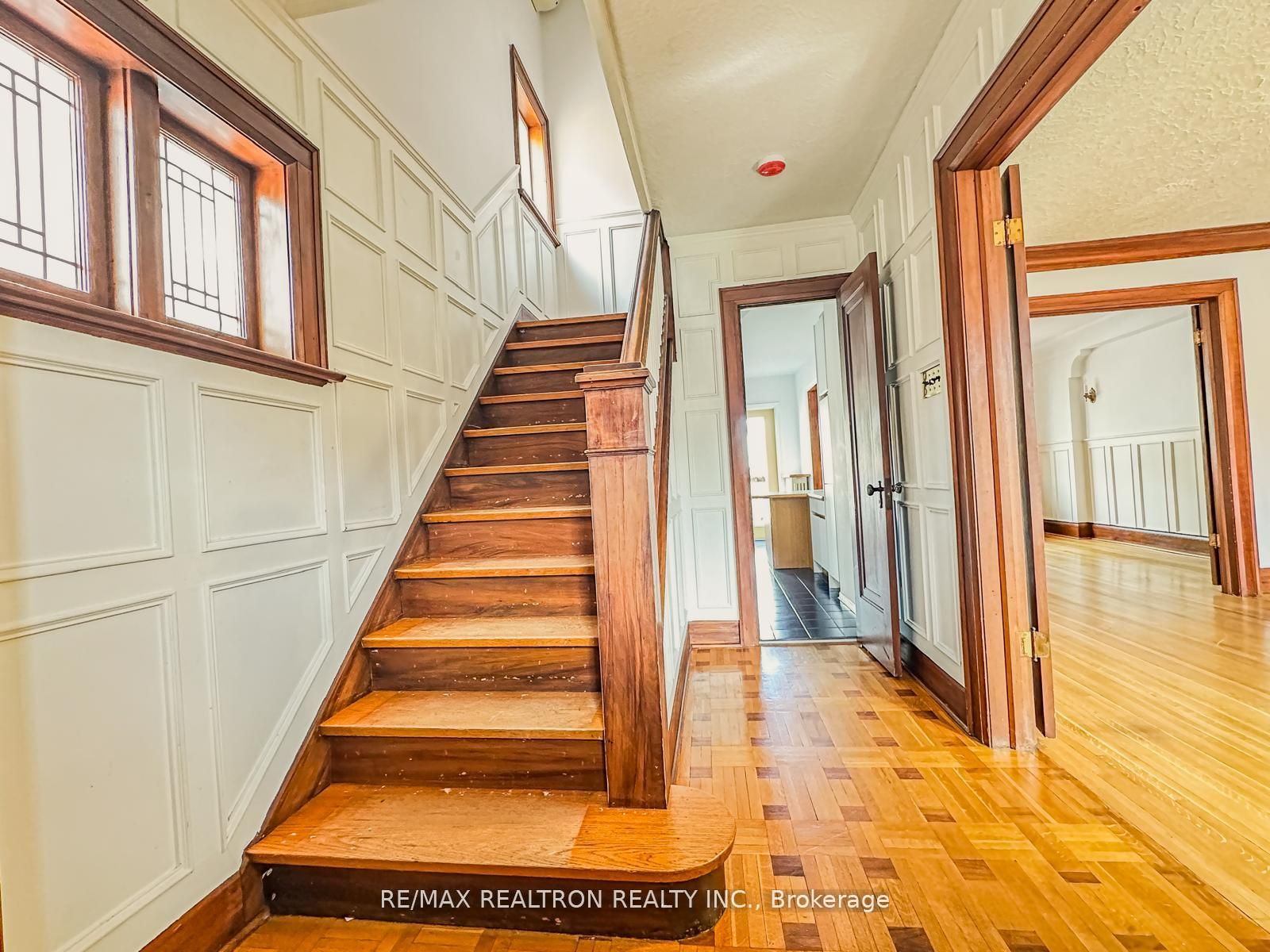 372 St Germain Avenue Property Photo 17