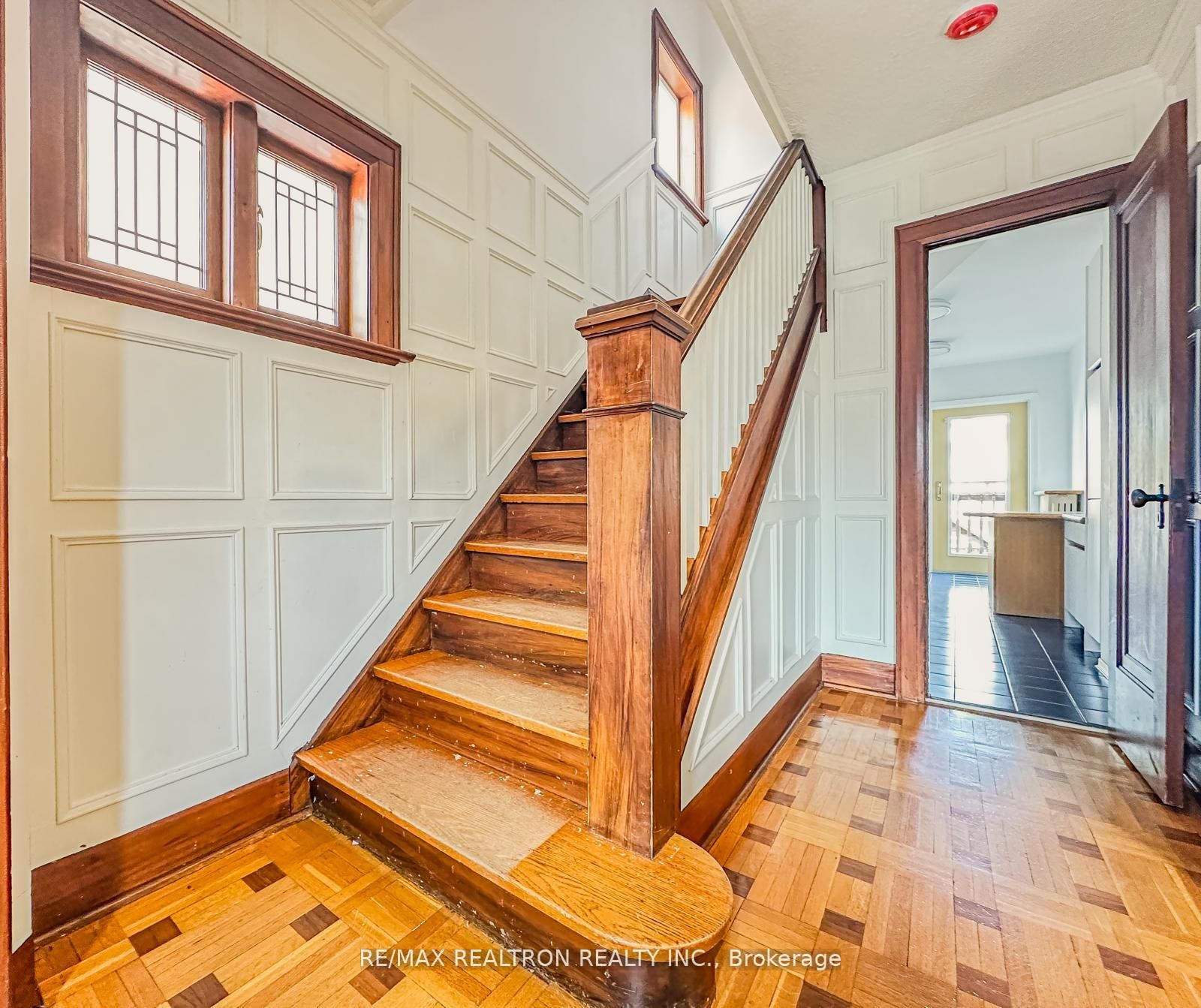 372 St Germain Avenue Property Photo 18