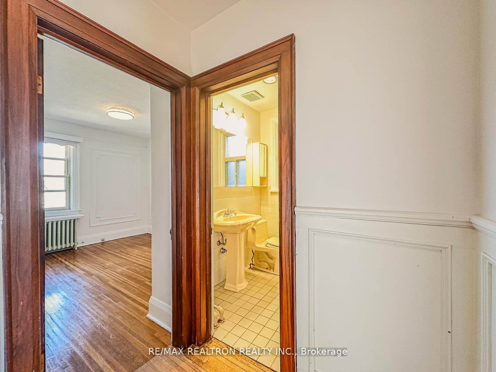 372 St Germain Avenue Property Photo 21