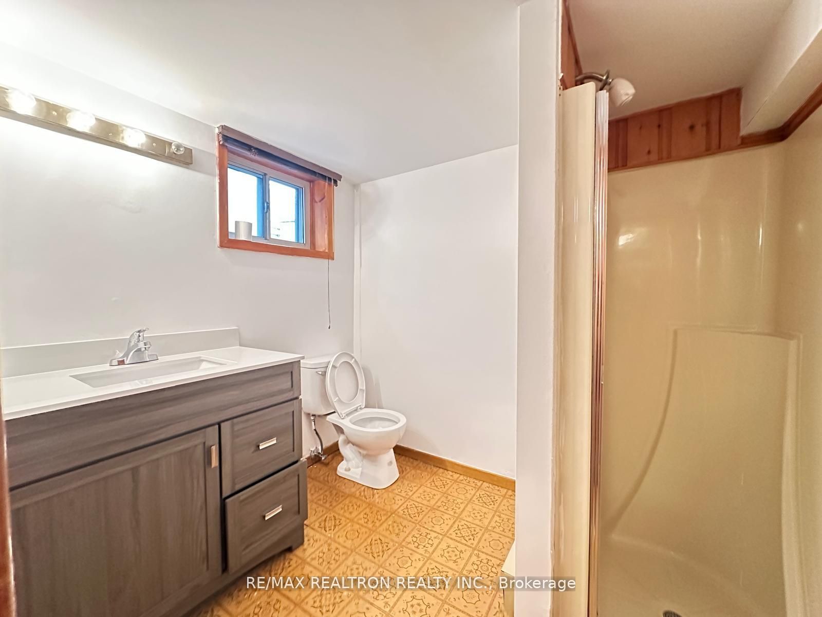 372 St Germain Avenue Property Photo 26