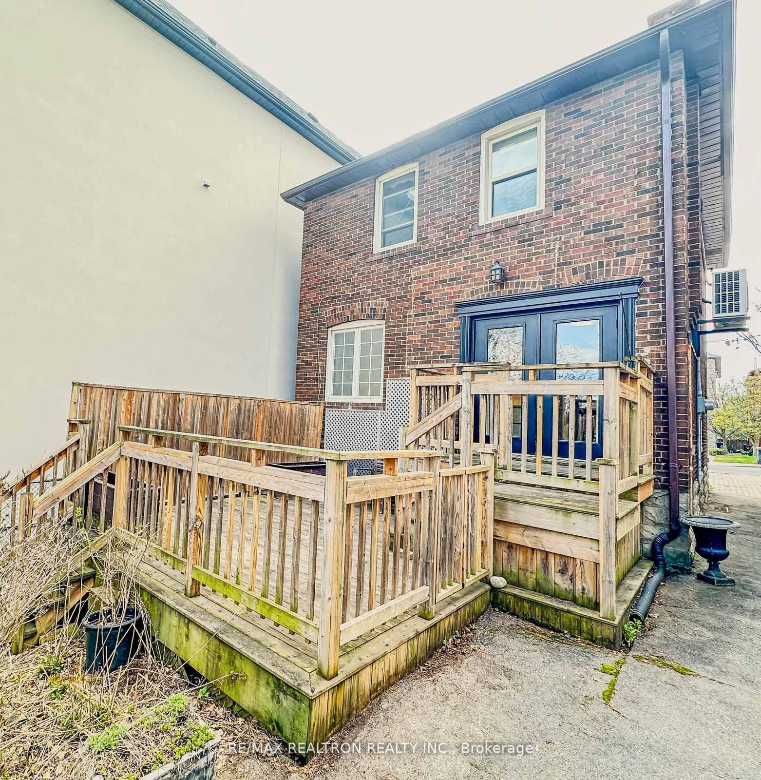 372 St Germain Avenue Property Photo 28