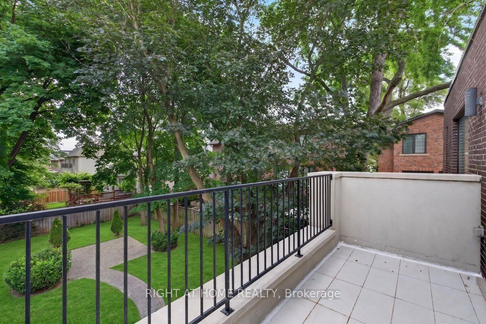 255 Willowdale Avenue Property Photo 29