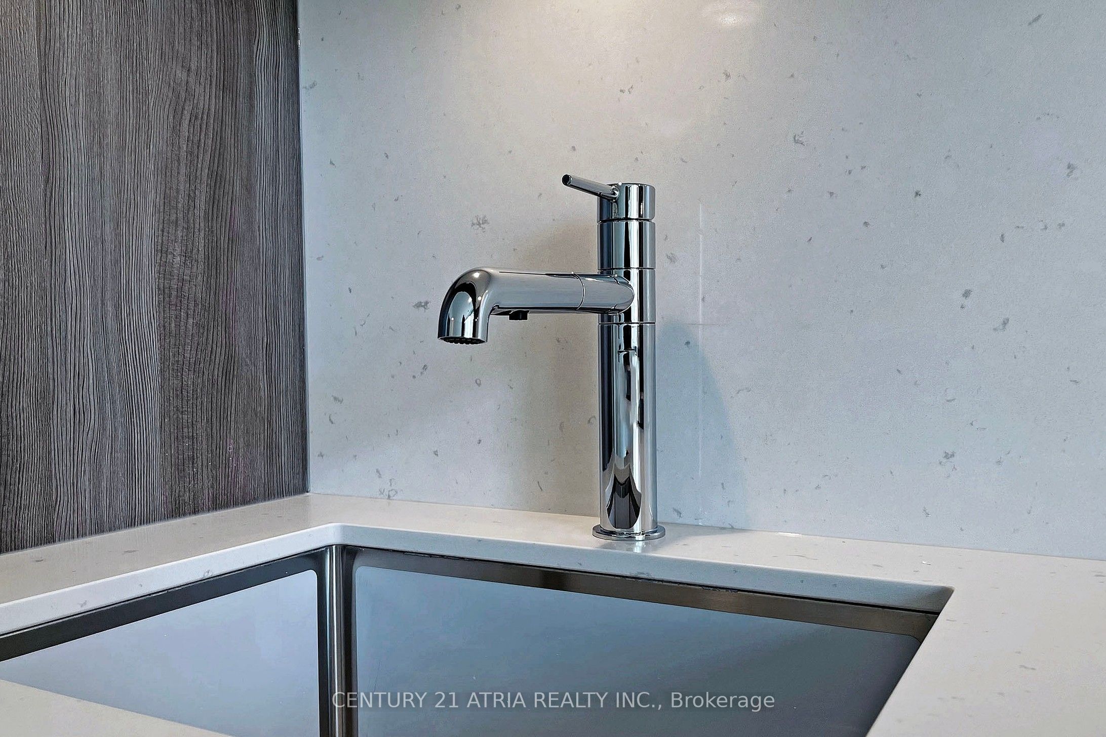 585 Bloor Street E 420 Property Photo 17