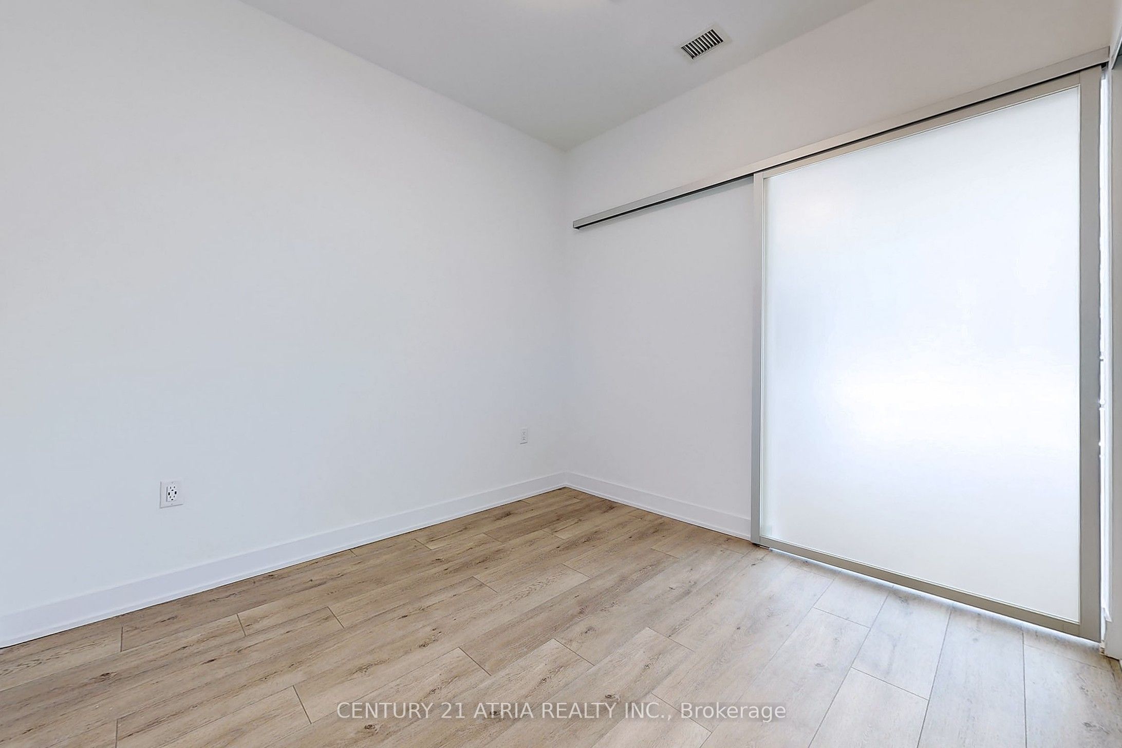 585 Bloor Street E 420 Property Photo 27