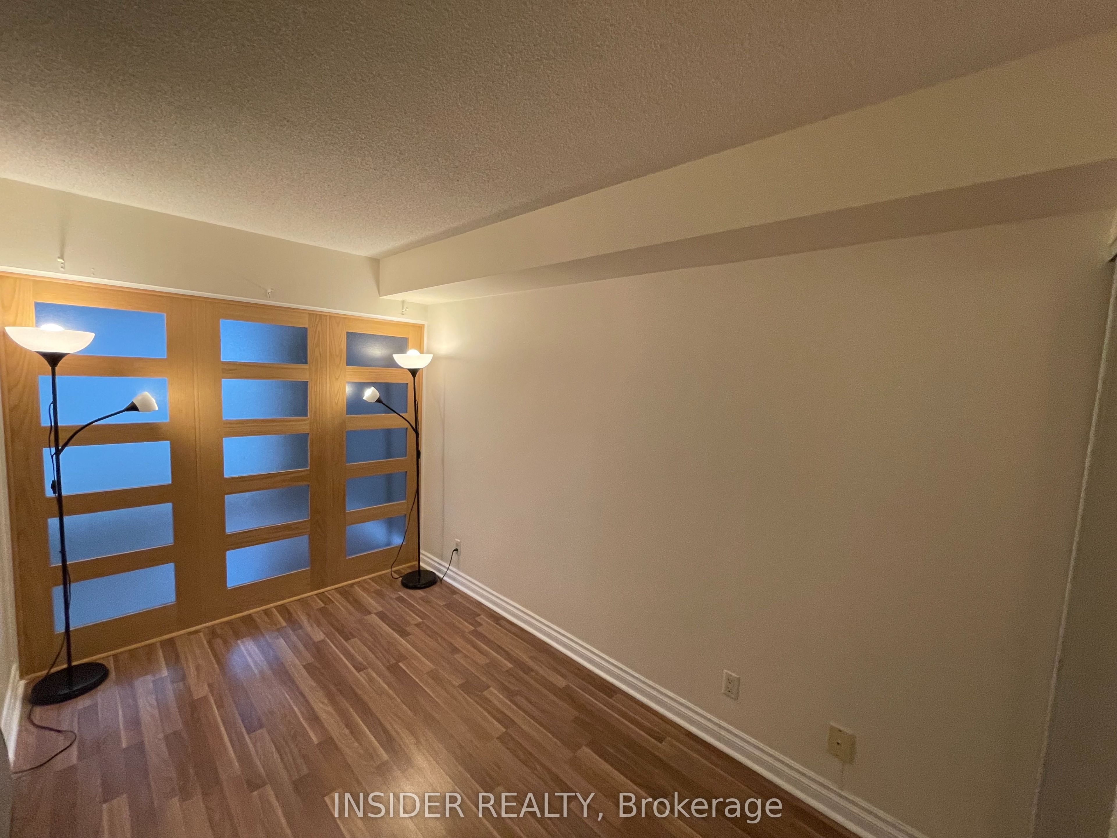 92 King Street E 710 Property Photo 5