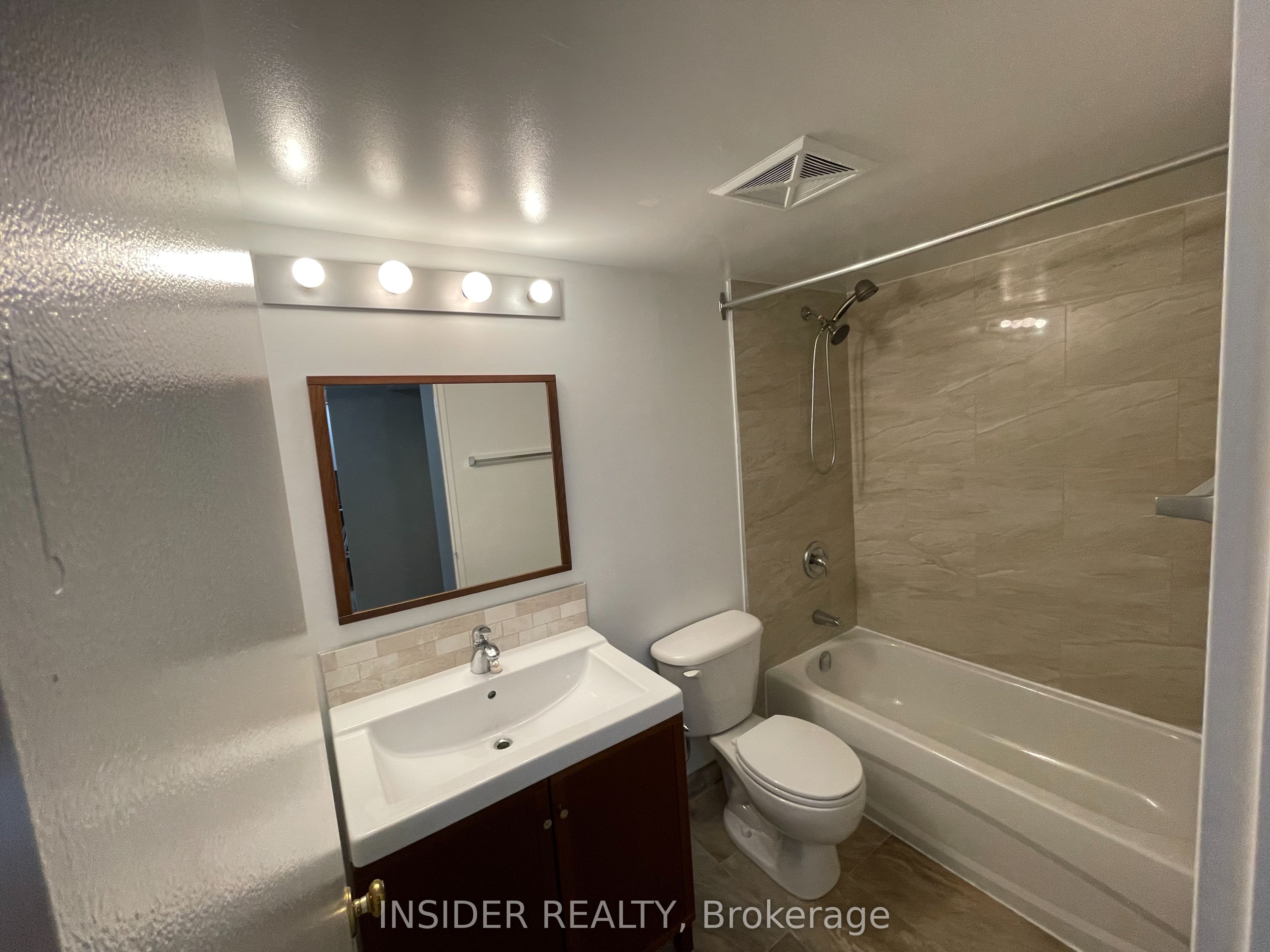 92 King Street E 710 Property Photo 8