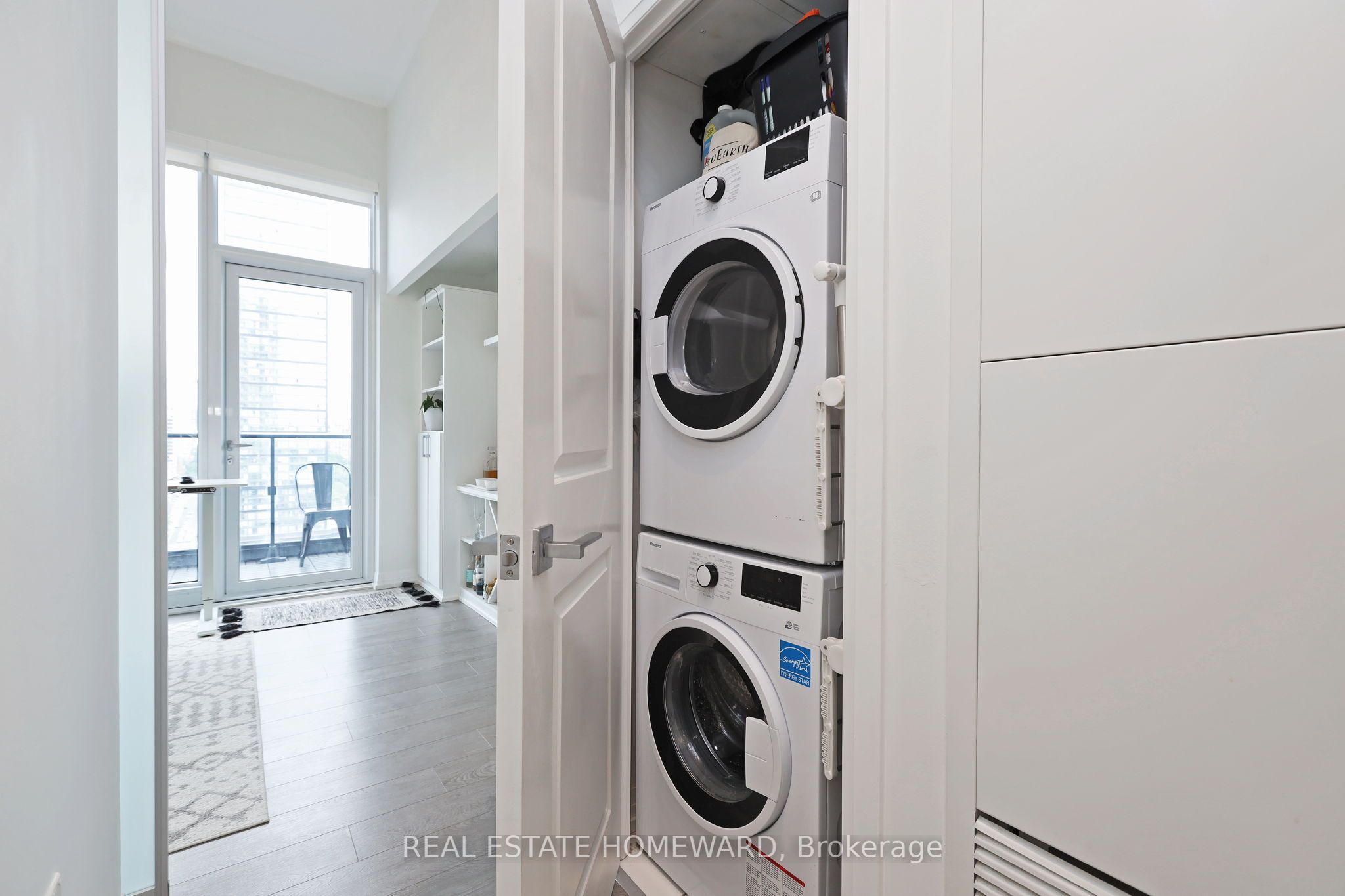251 Jarvis Street 2006 Property Photo 19