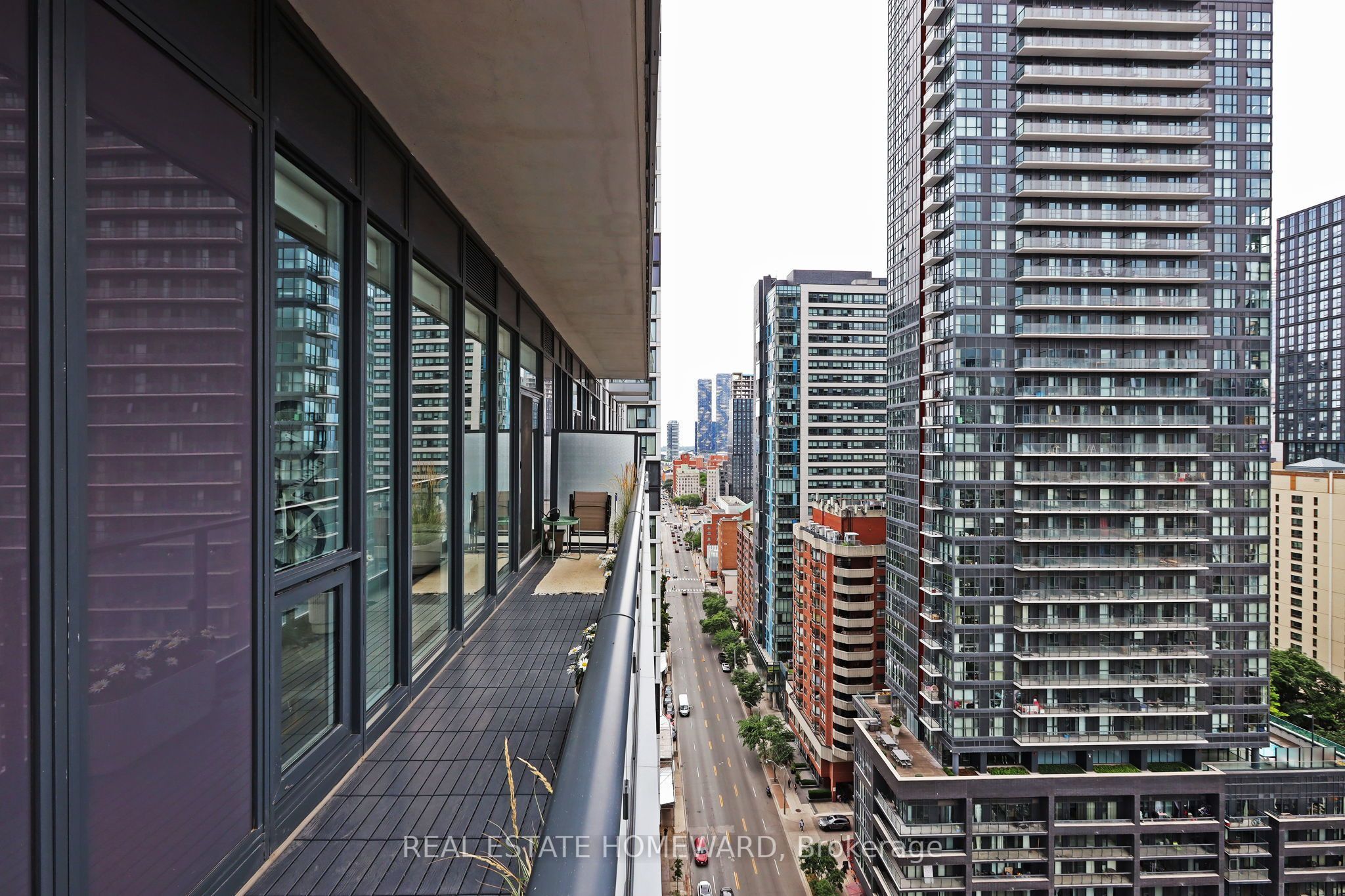 251 Jarvis Street 2006 Property Photo 22