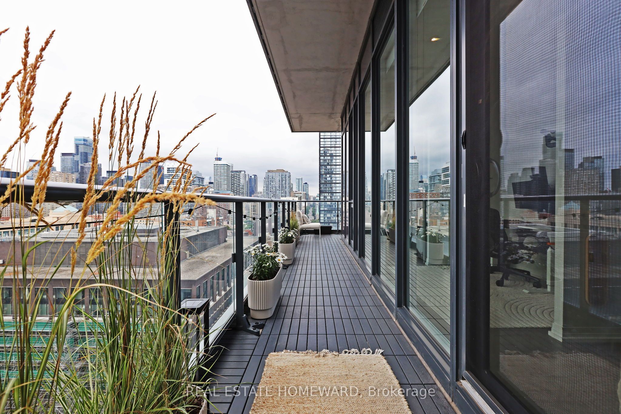 251 Jarvis Street 2006 Property Photo 23