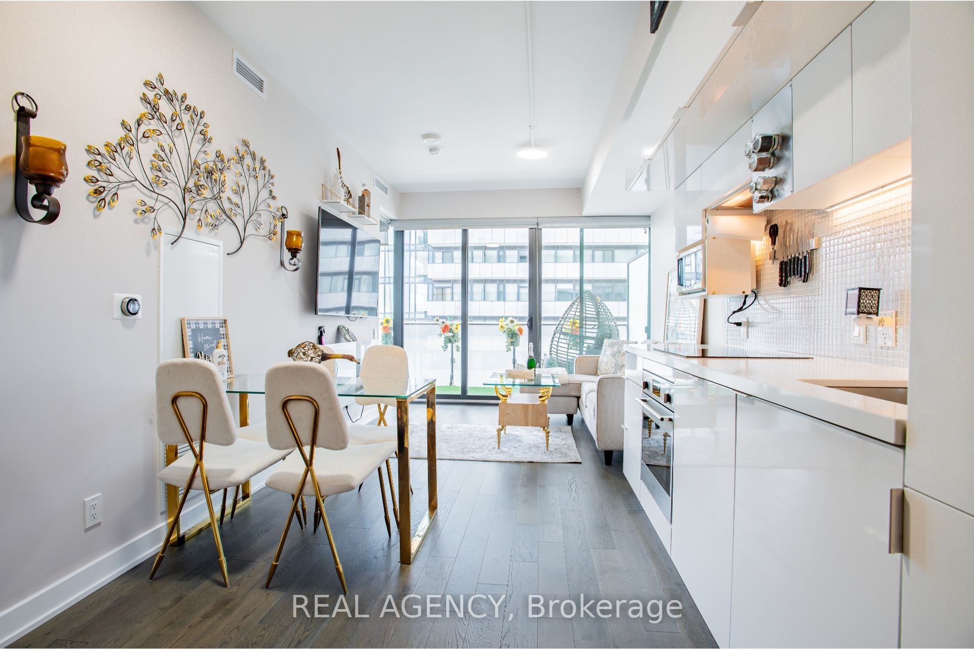 185 Roehampton Avenue 2512 Property Photo 12