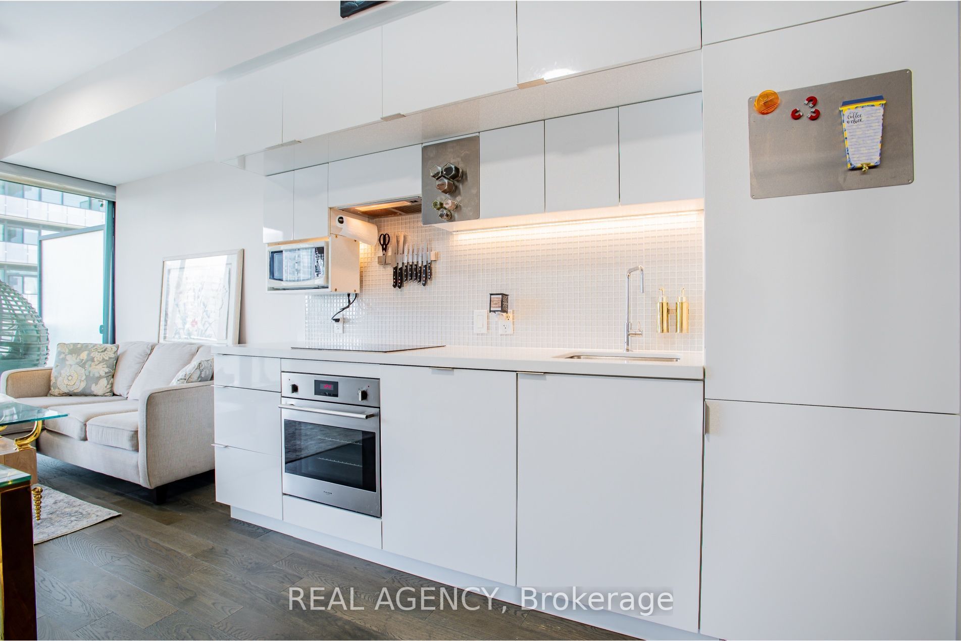 185 Roehampton Avenue 2512 Property Photo 15