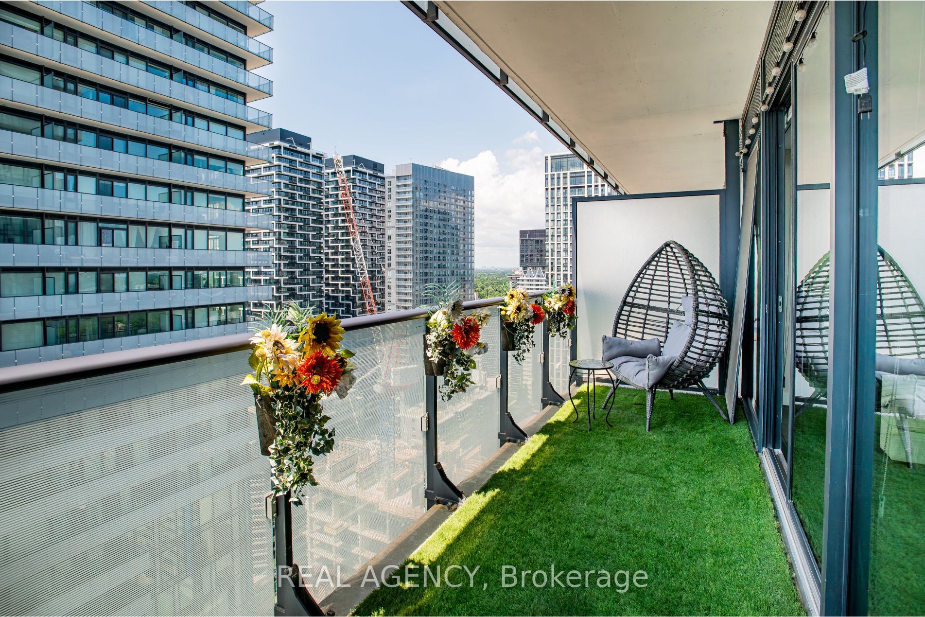 185 Roehampton Avenue 2512 Property Photo 25