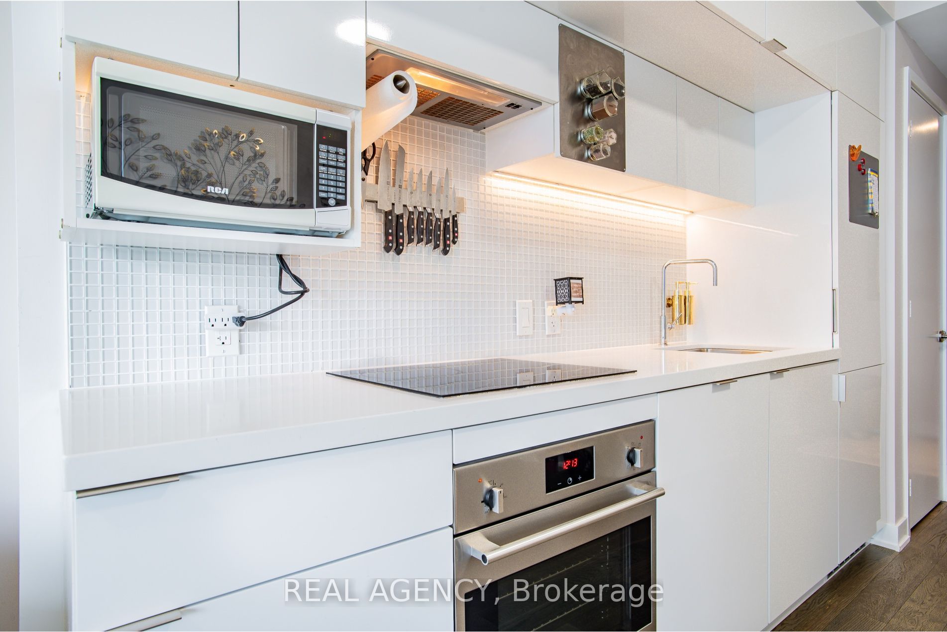 185 Roehampton Avenue 2512 Property Photo 32