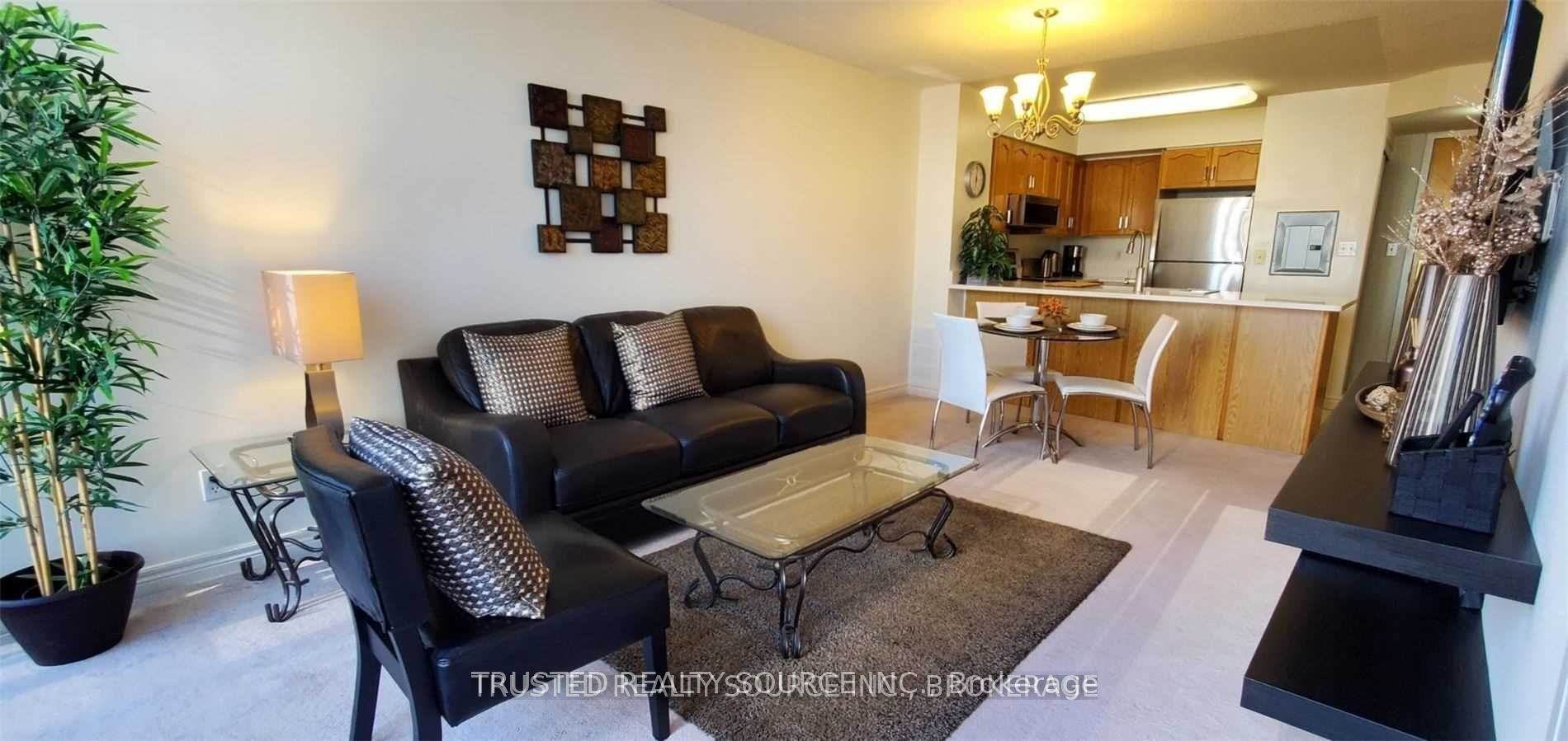 43 Eglinton Avenue E 1808 Property Photo 10