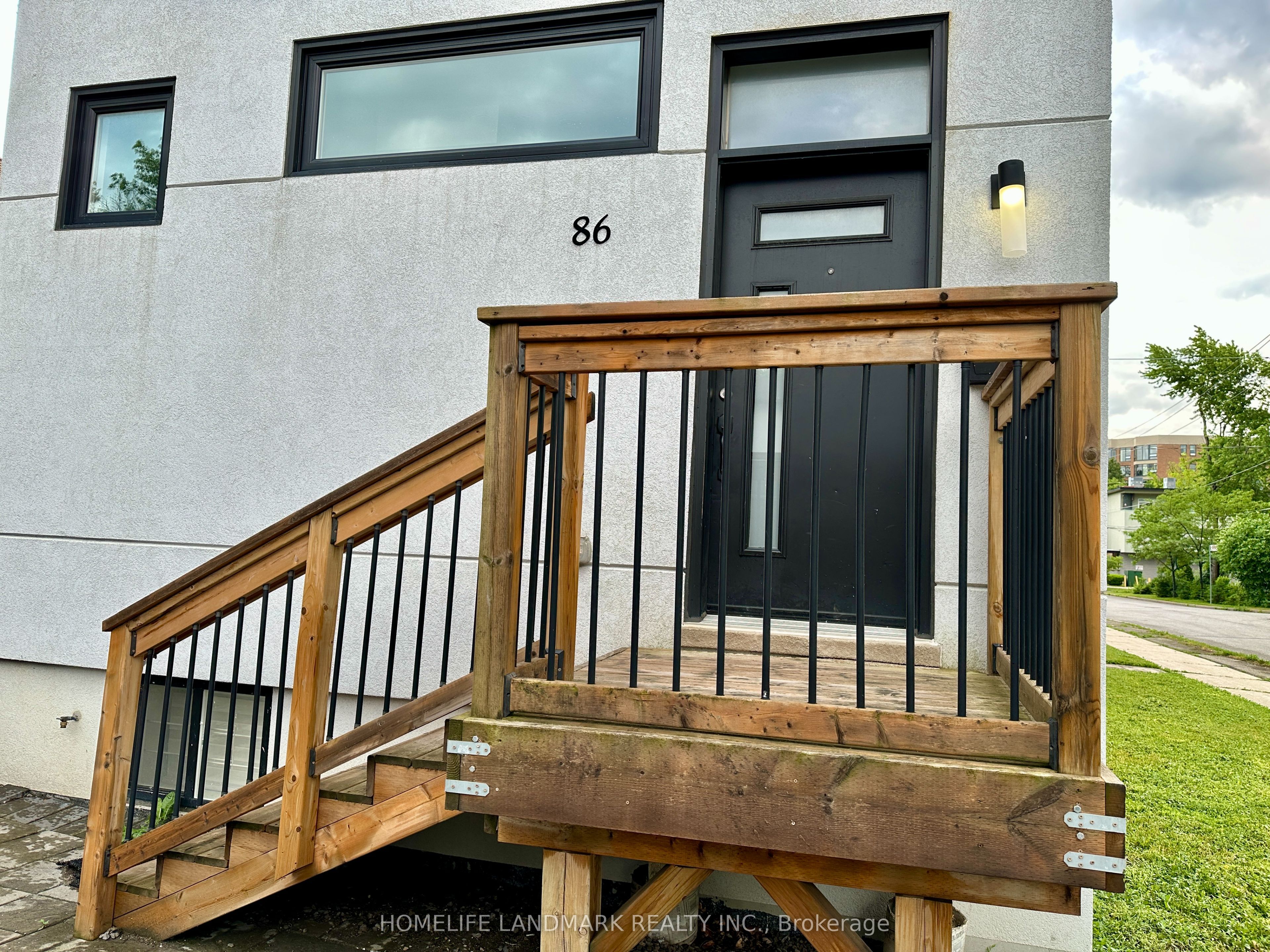 86 Pemberton Avenue Property Photo 2