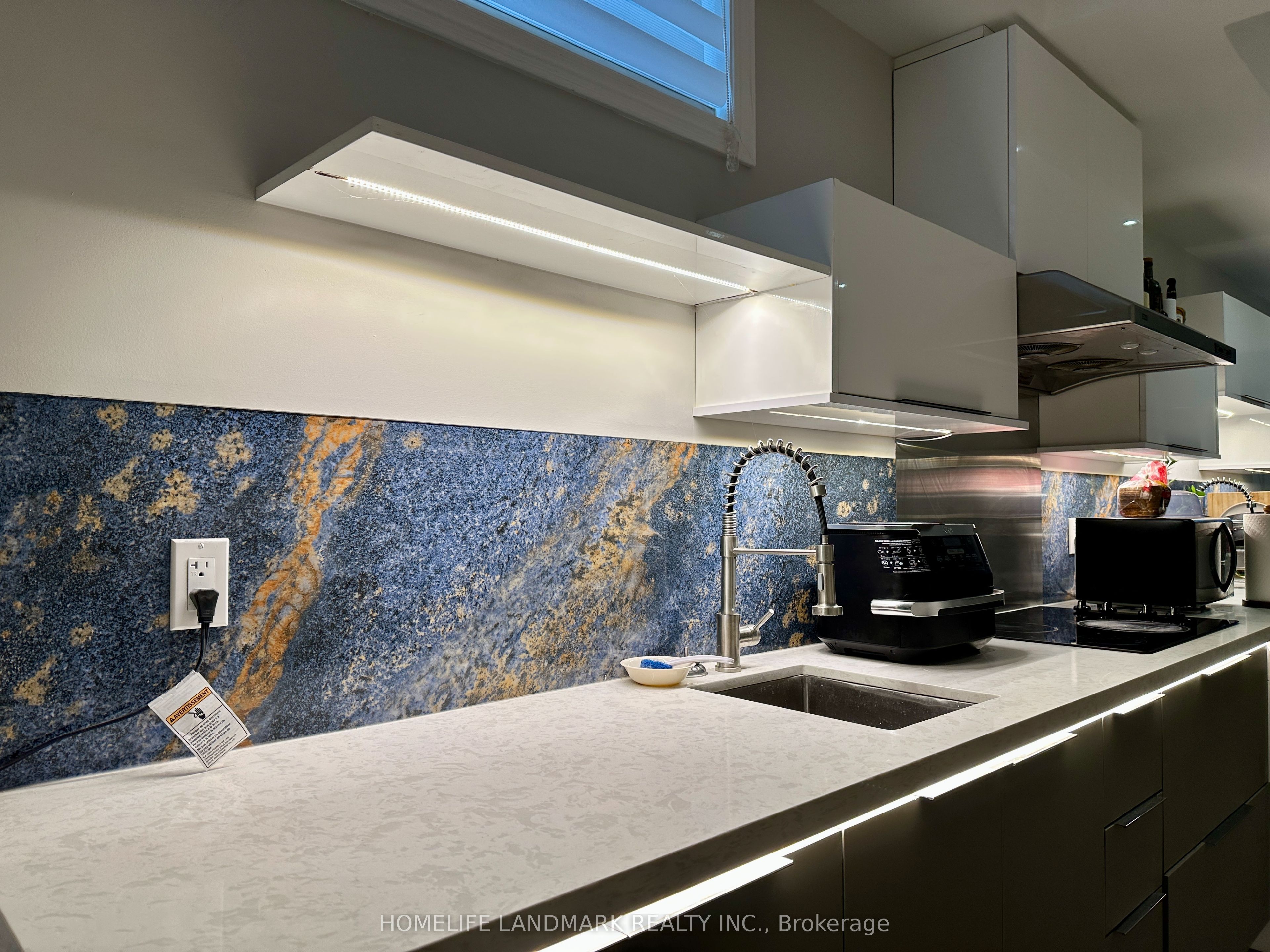 86 Pemberton Avenue Property Photo 3