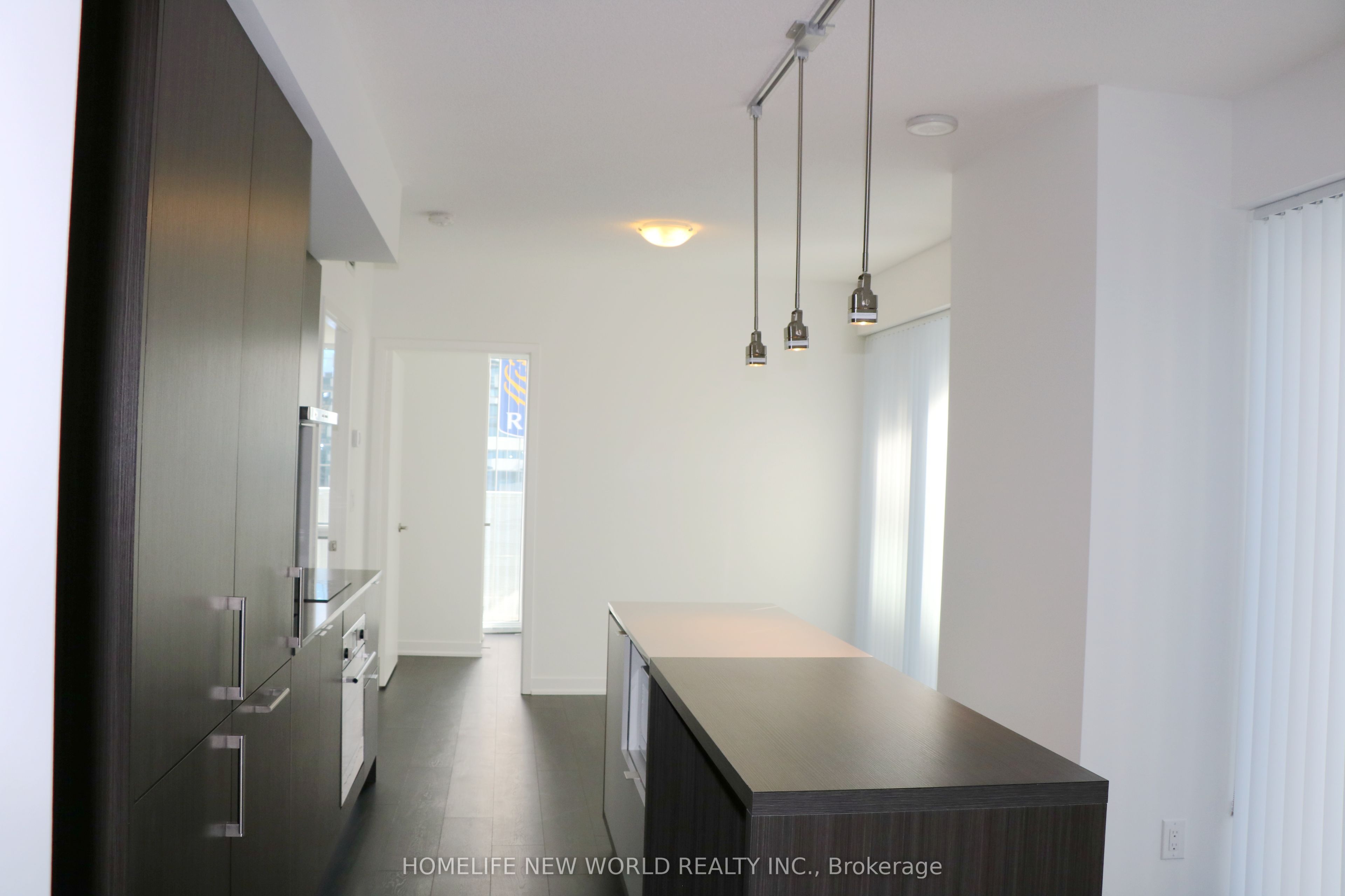 100 Harbour Street 4210 Property Photo 4