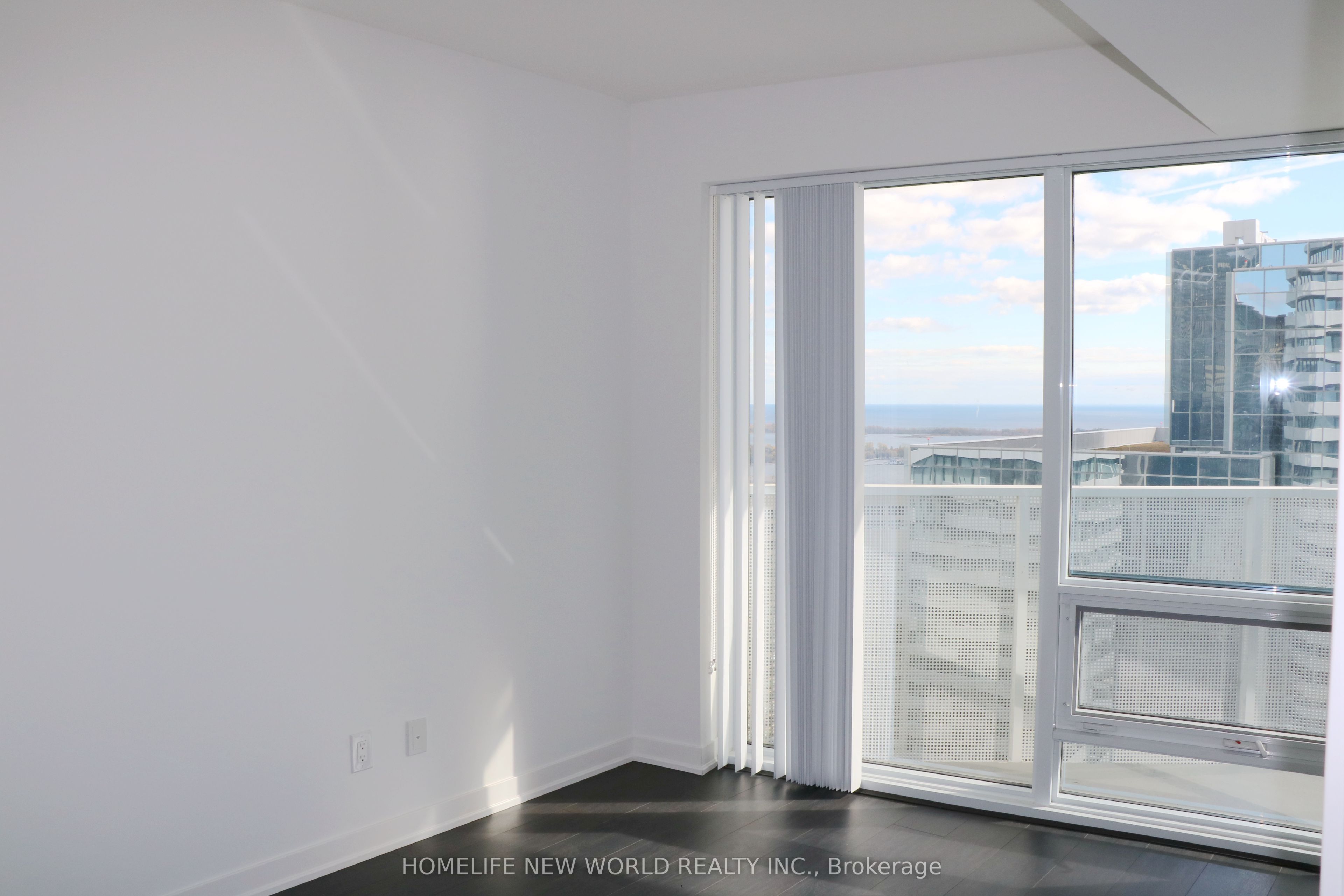 100 Harbour Street 4210 Property Photo 7