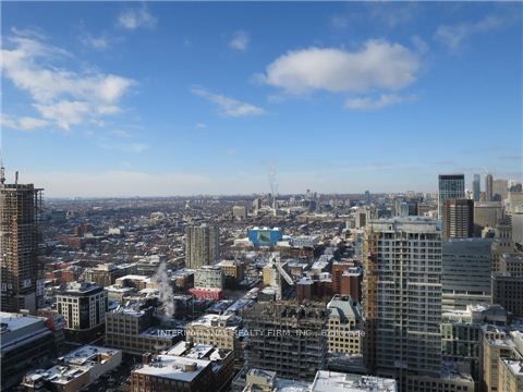 224 King Street W 3801 Property Photo 2